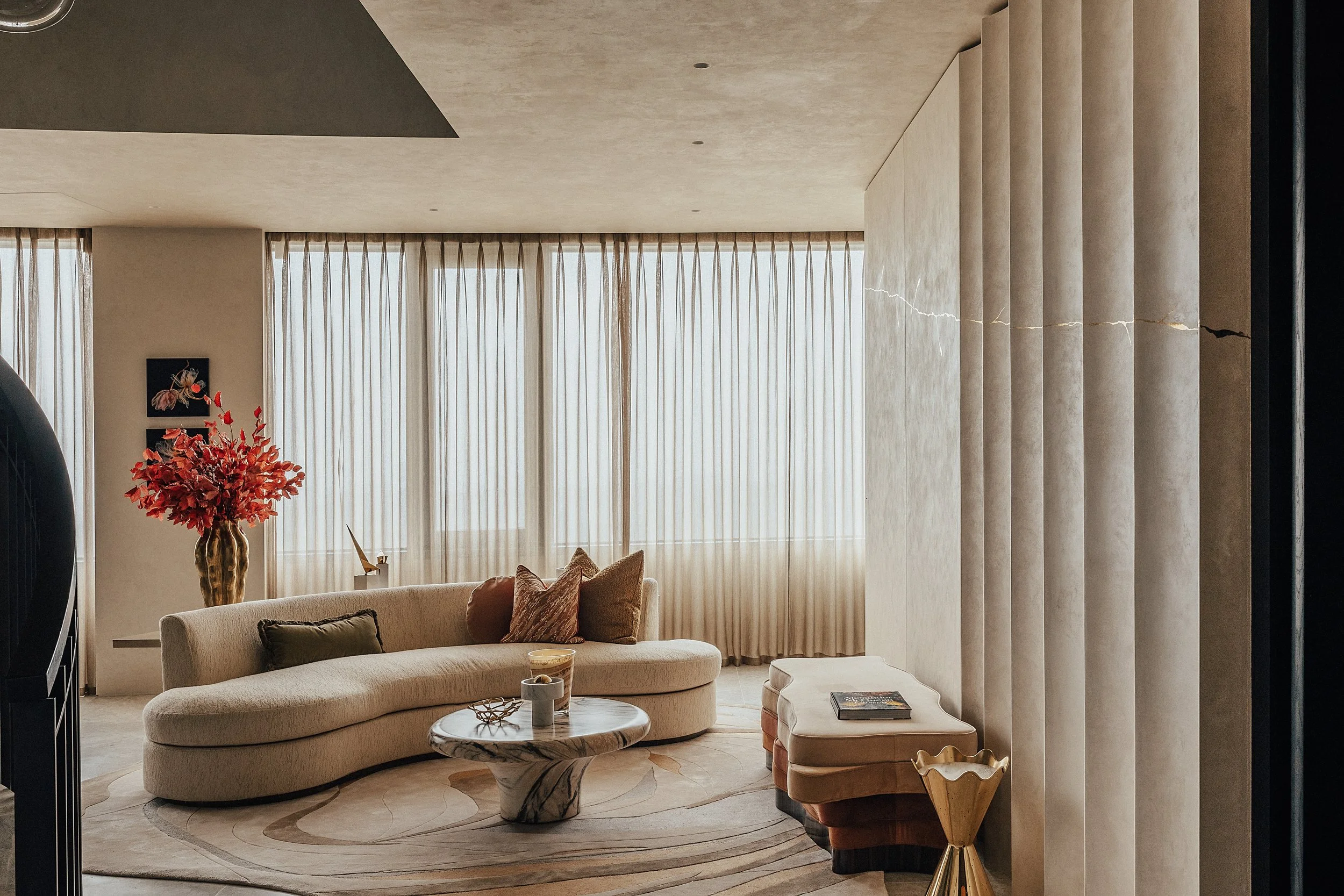 The Bryanston, Hyde Park Penthouse Entrance Gold Leaf Vending Wall