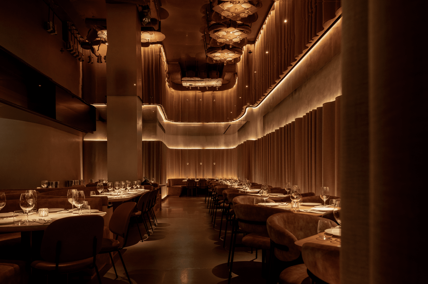 inside-mr-porter-steakhouse-bar-lounge-london-a-seductive