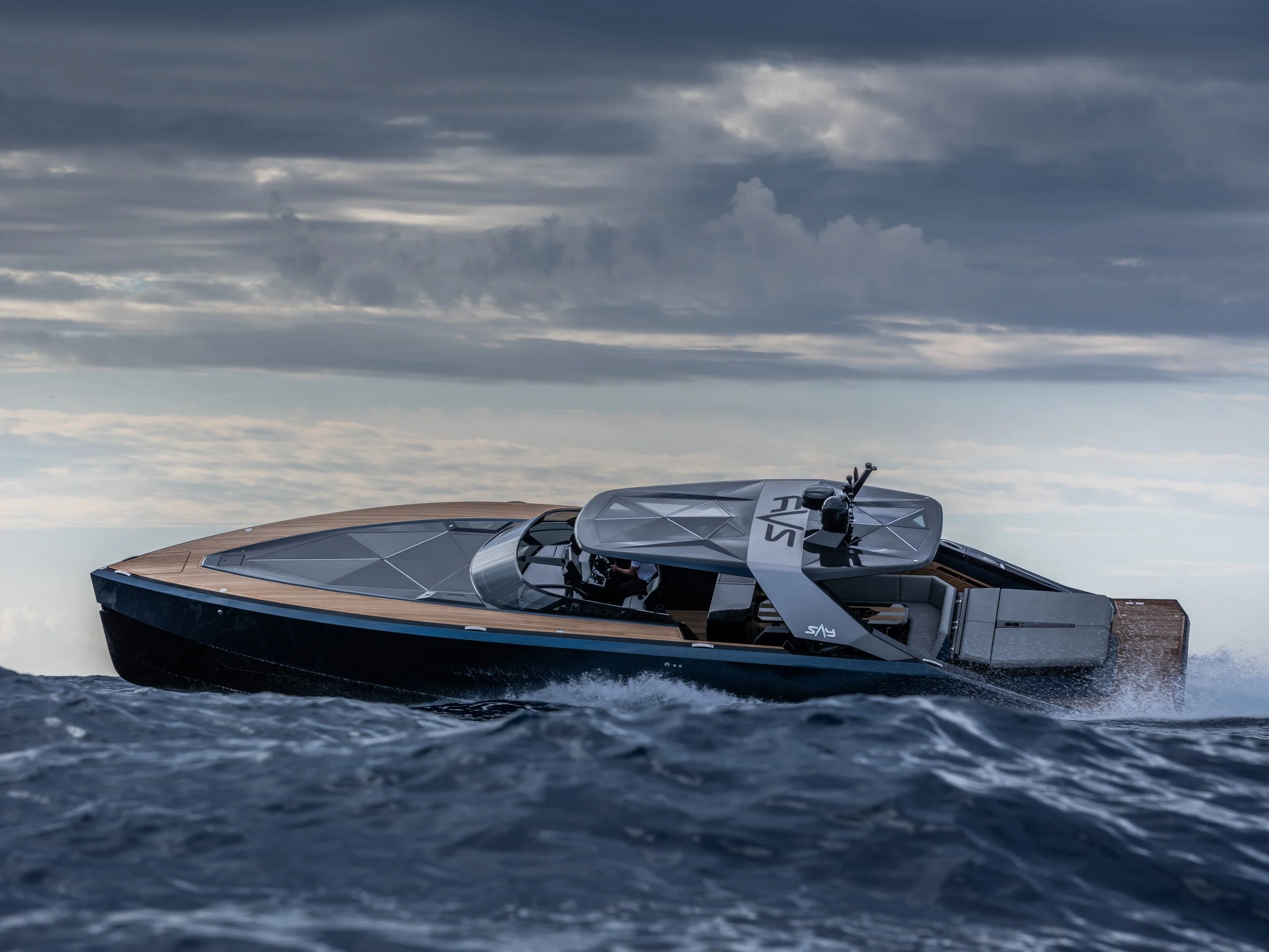 SAY 52 carbon fibre yacht lifestyle