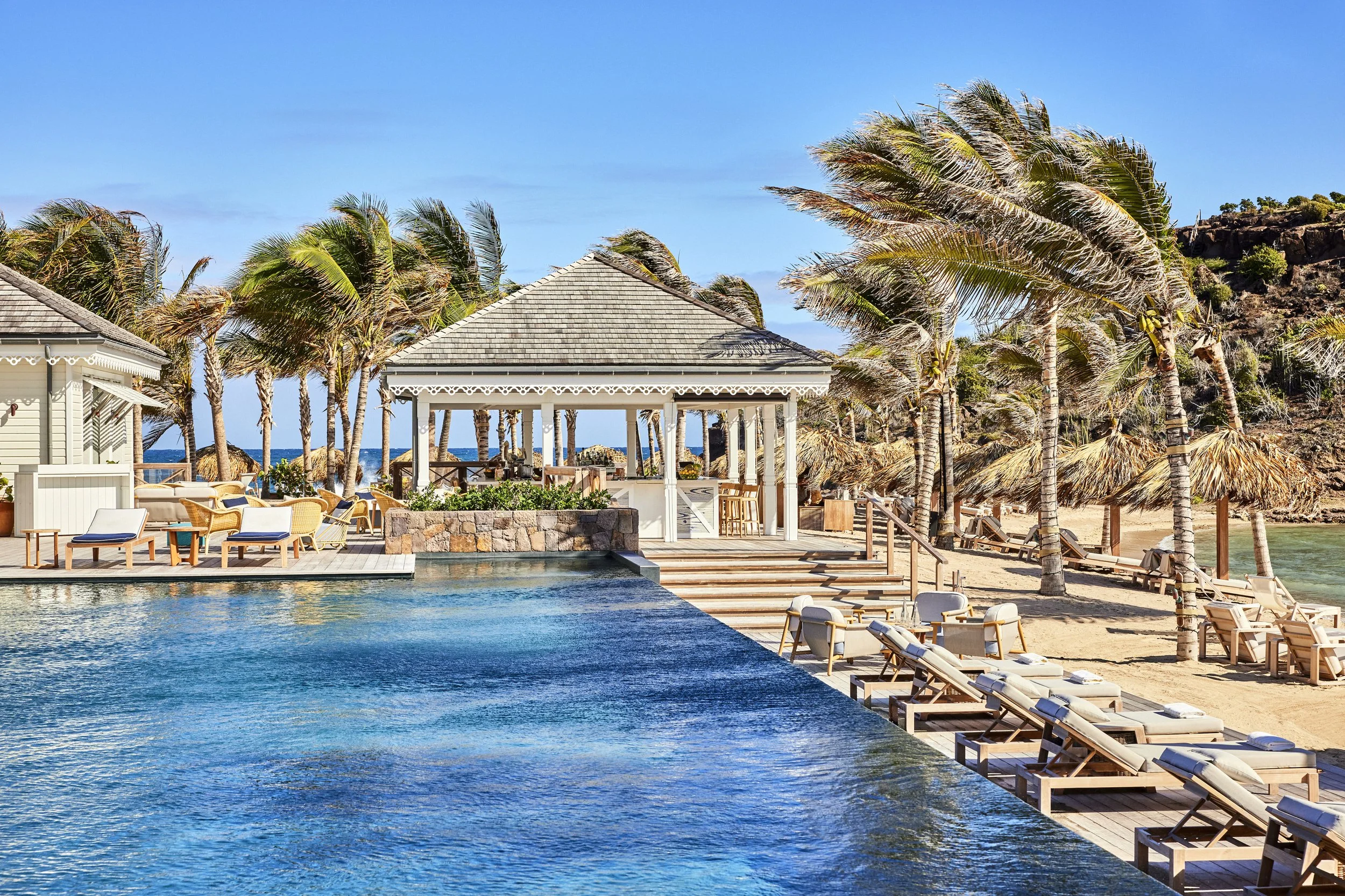 Rosewood Le Guanahani St Barth_experiences_mainpool_withbeachbar.j