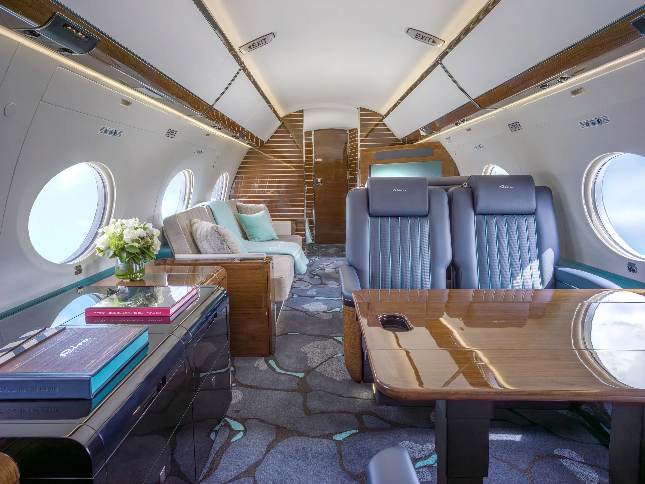 Flexjet Riva Volare G650_int_airplane cabin view