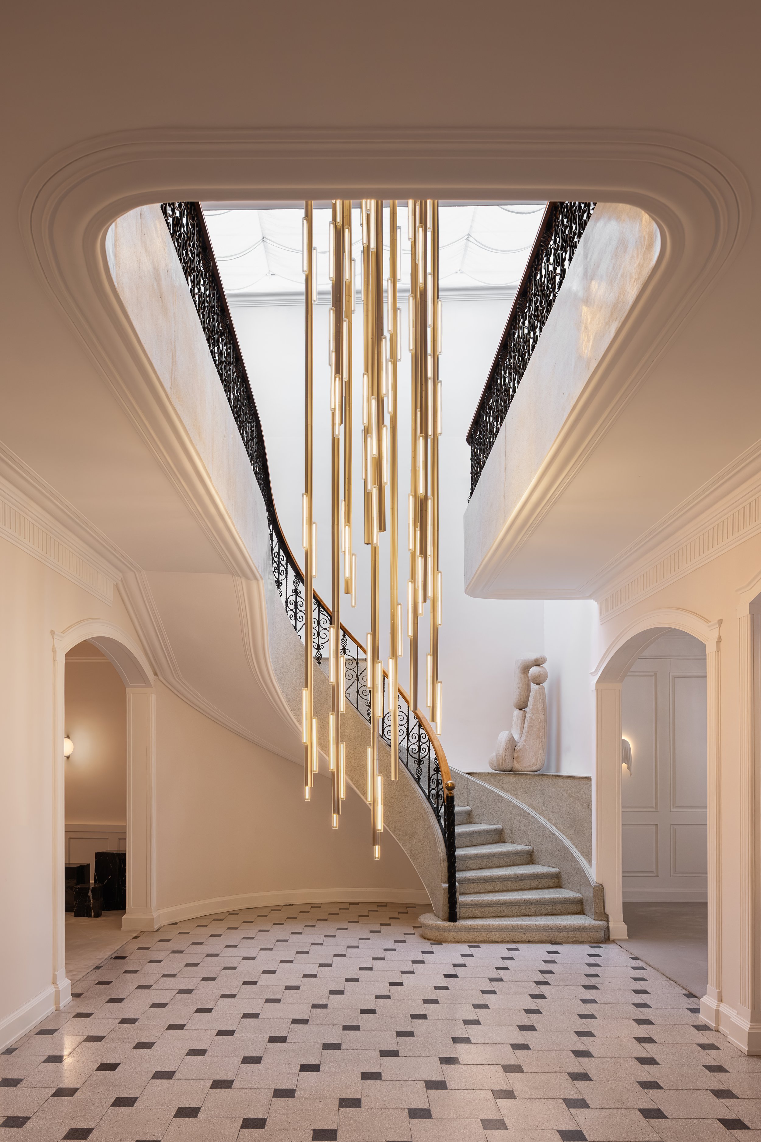 LeeBroom_TheResidentExibition_708-Edit_Ema Peter