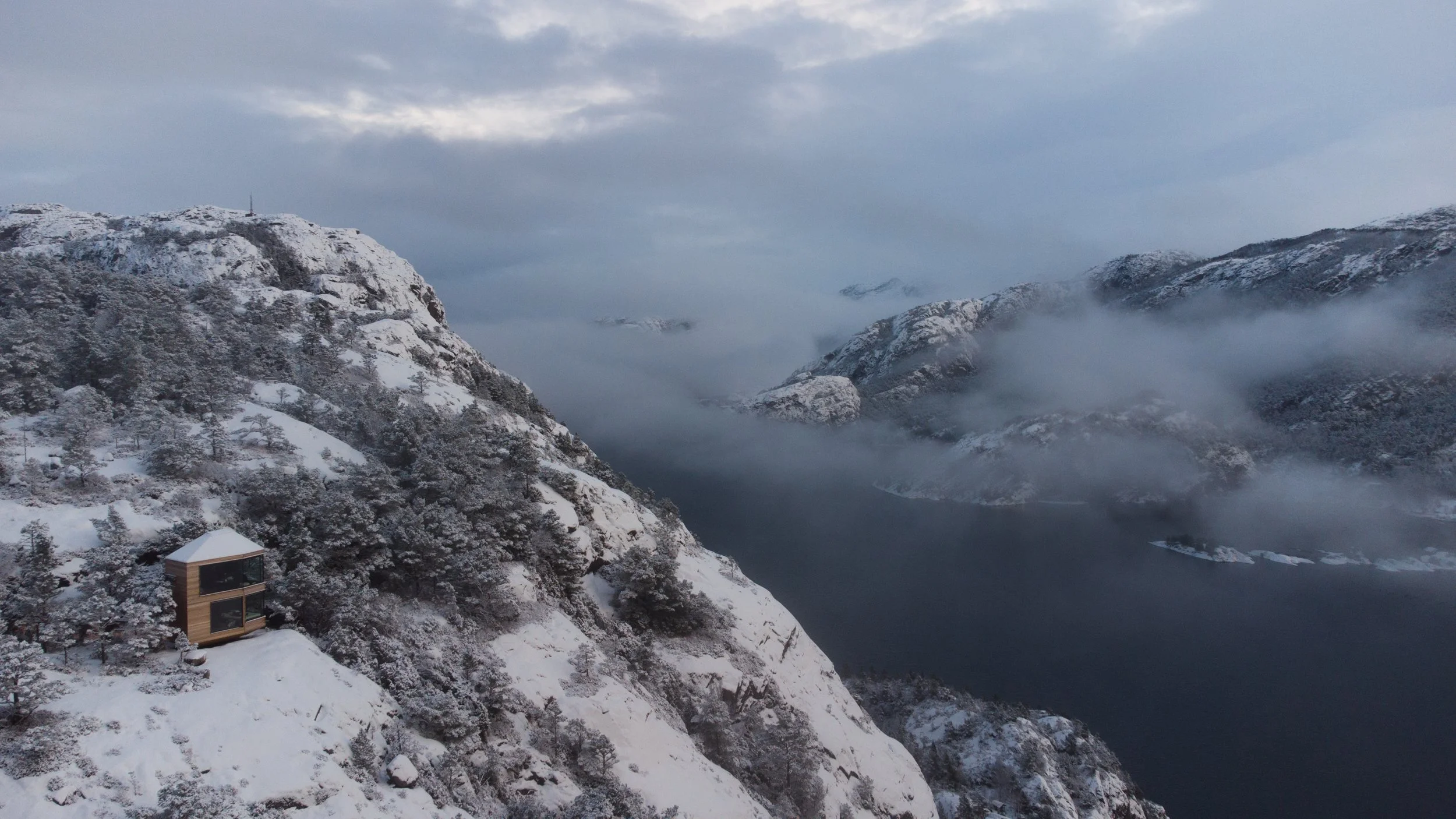 Elin Engelsvoll The Bolder Norway Mountain View, Vipp guesthouses for travel and adventure