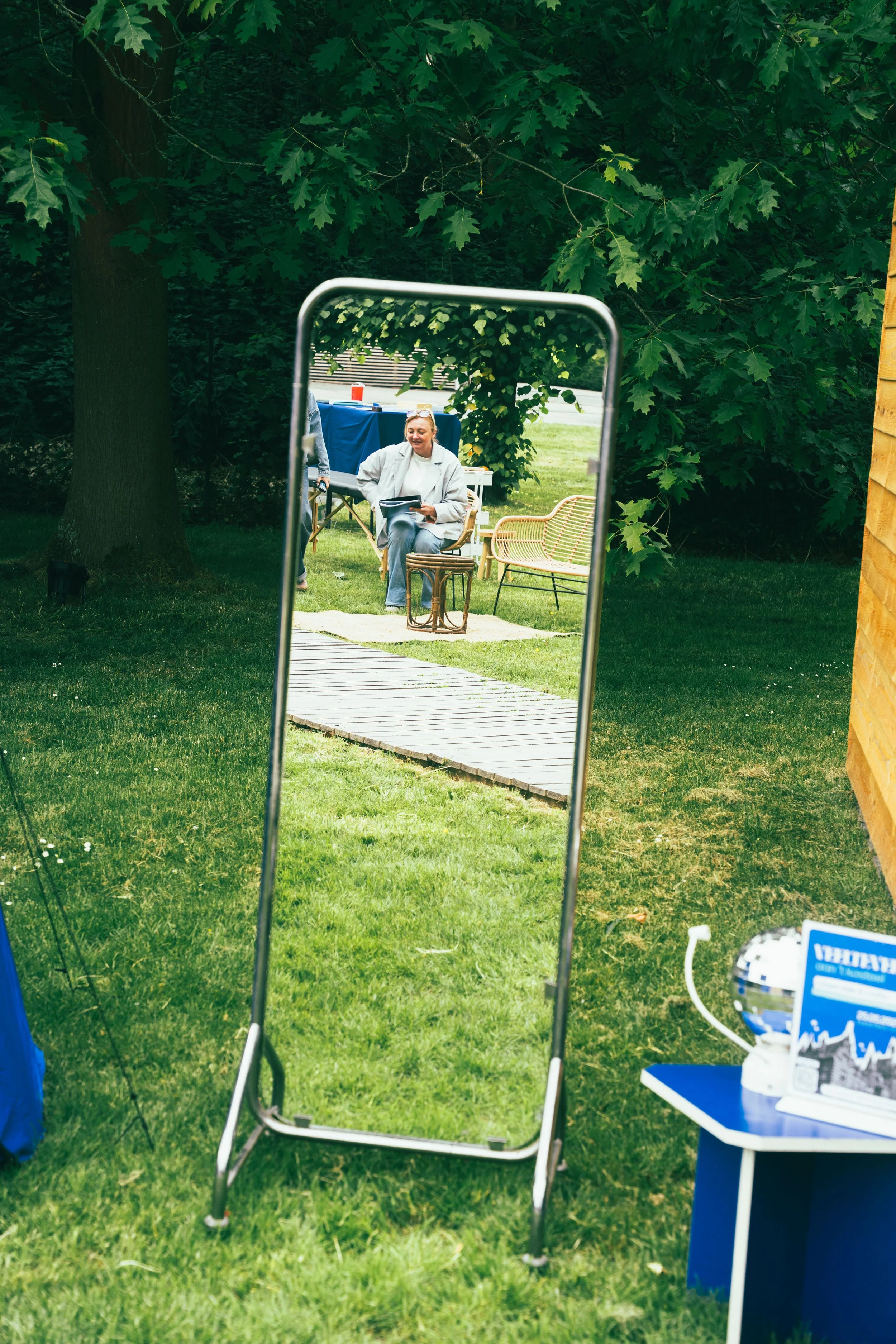 VEELTEVEEL CLOSET SALE GENT (c) TONE VERSWIJVEL-1-33.jpg