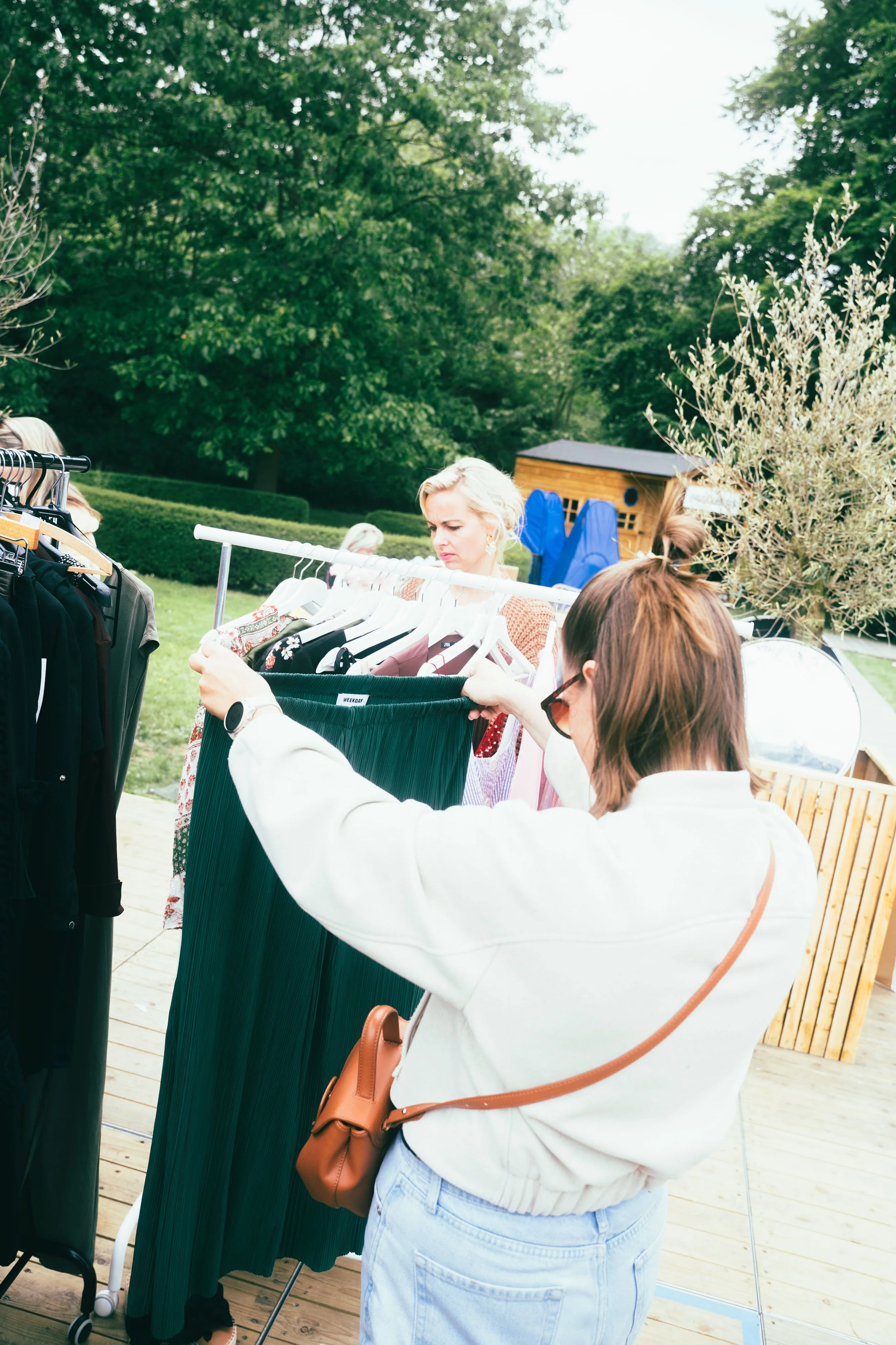 VEELTEVEEL CLOSET SALE GENT (c) TONE VERSWIJVEL-1-35.jpg