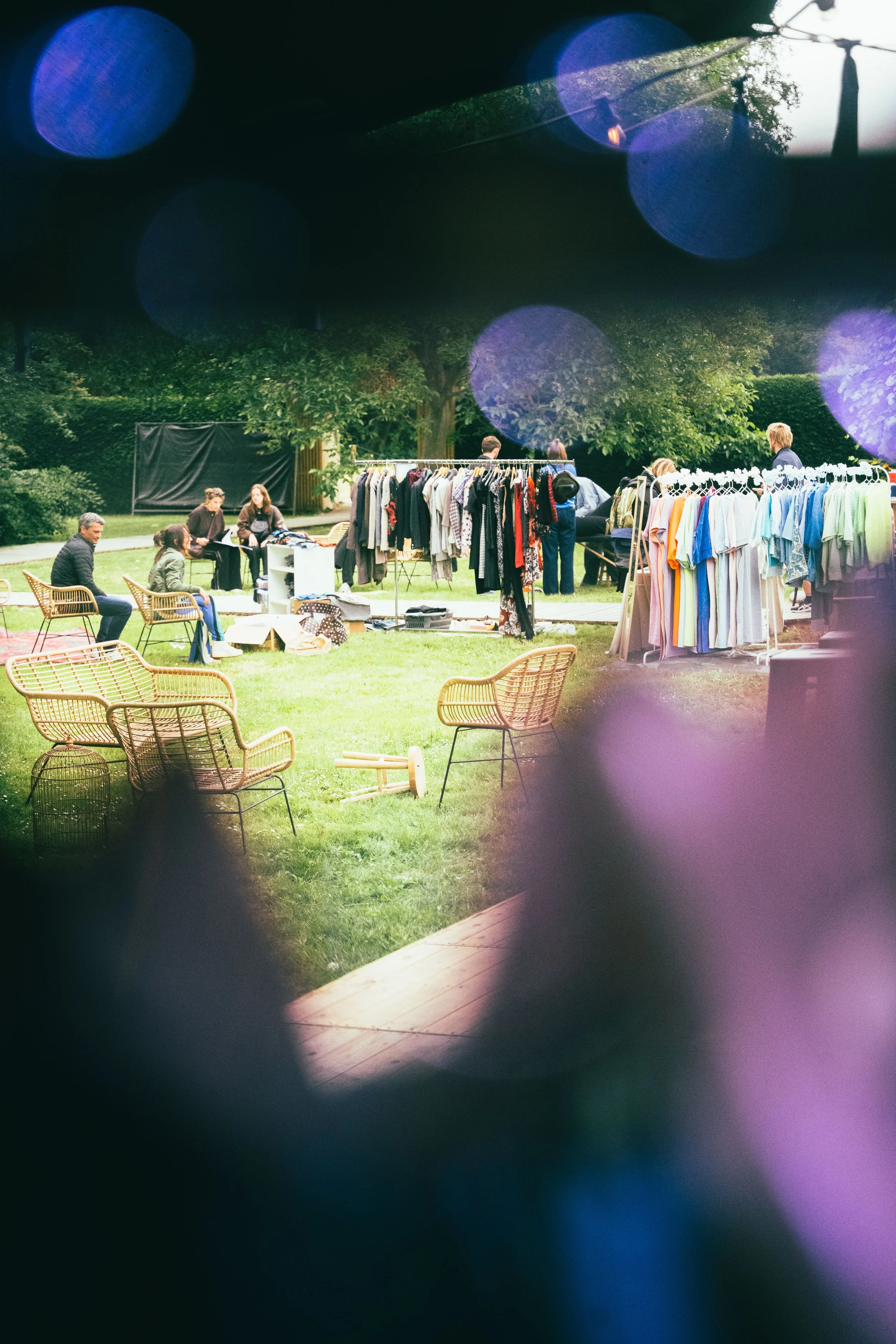 VEELTEVEEL CLOSET SALE GENT (c) TONE VERSWIJVEL-1-111.jpg