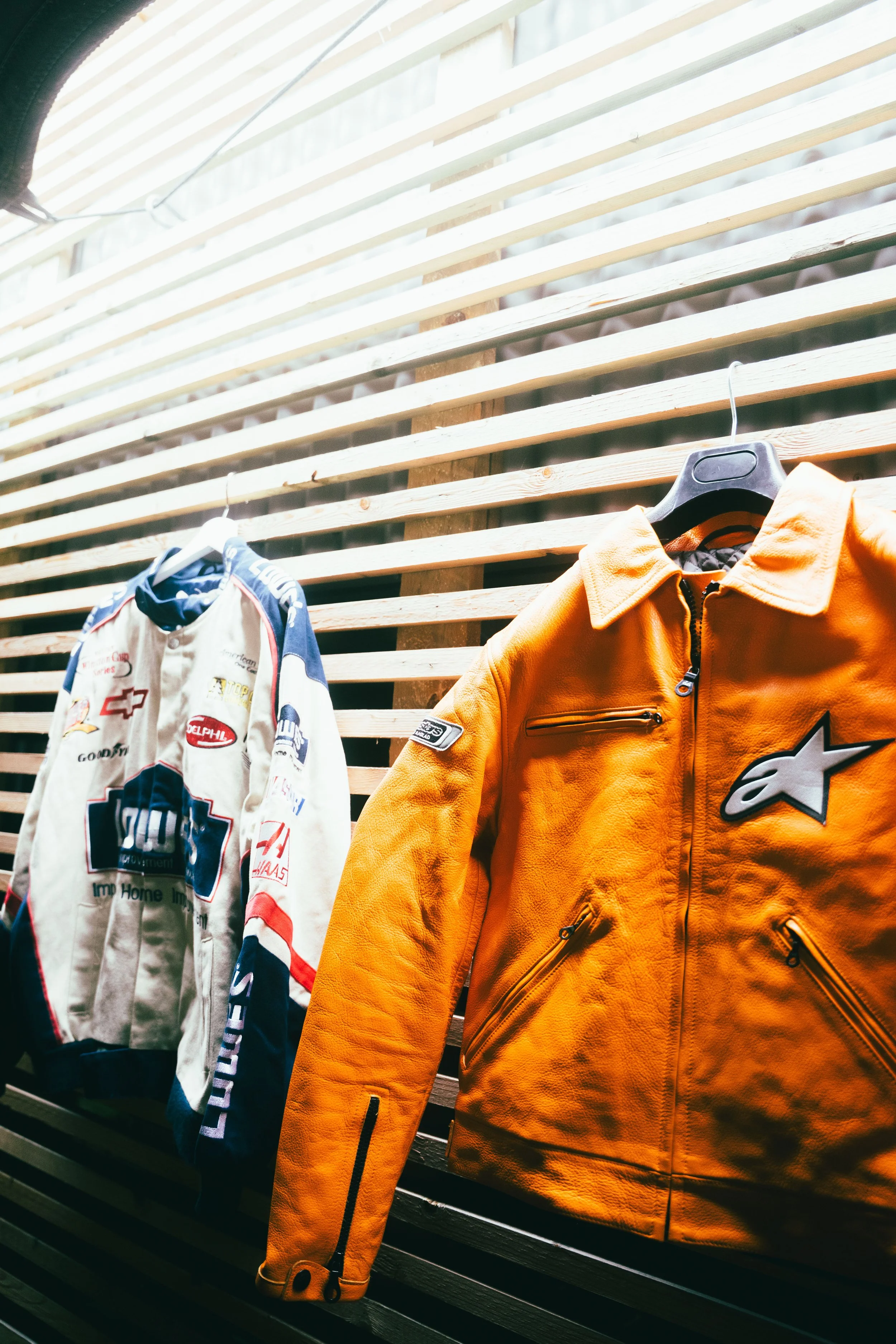 VEELTEVEEL CLOSET SALE GENT (c) TONE VERSWIJVEL-1-96.jpg