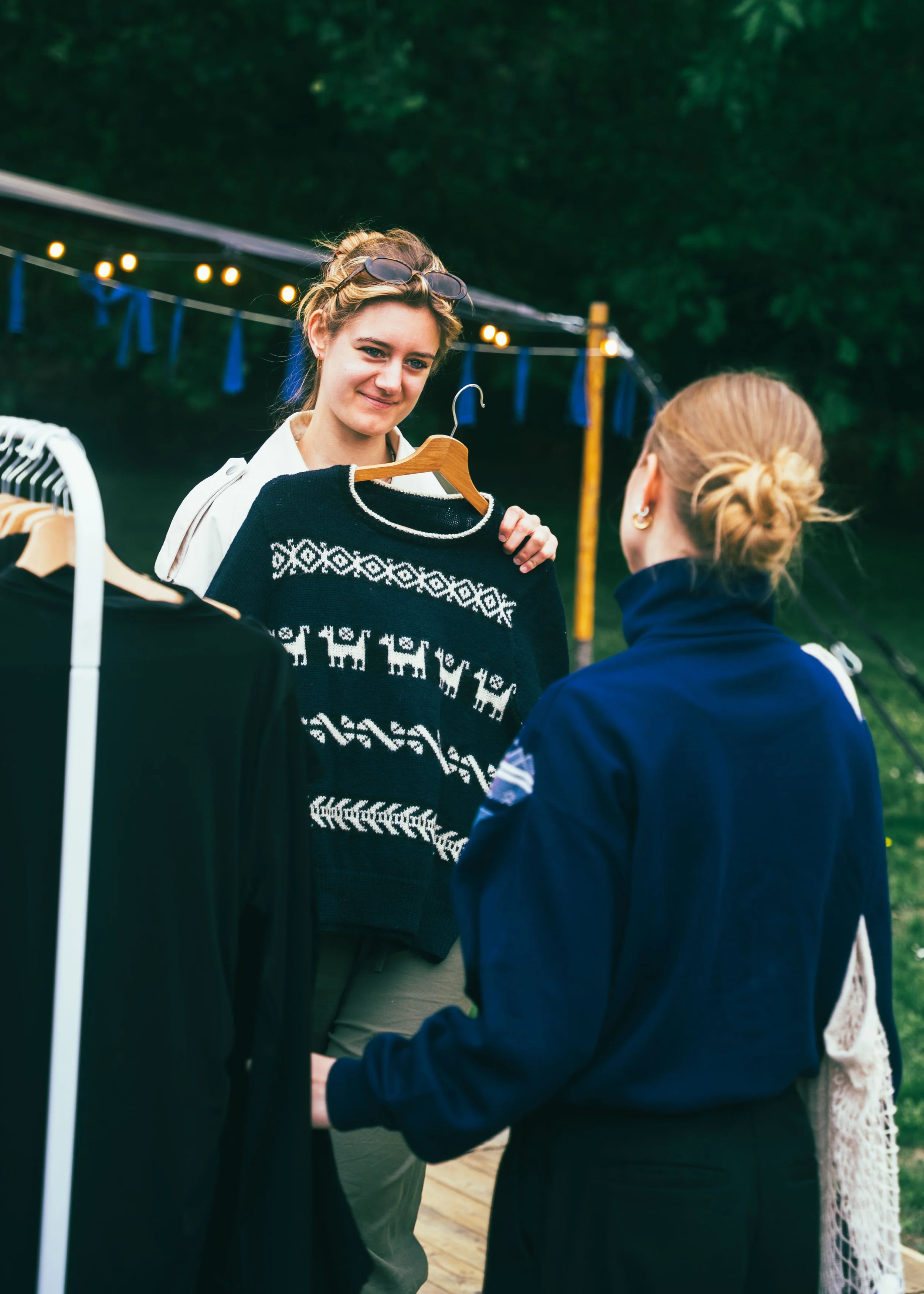 VEELTEVEEL CLOSET SALE GENT (c) TONE VERSWIJVEL-1-2.jpg