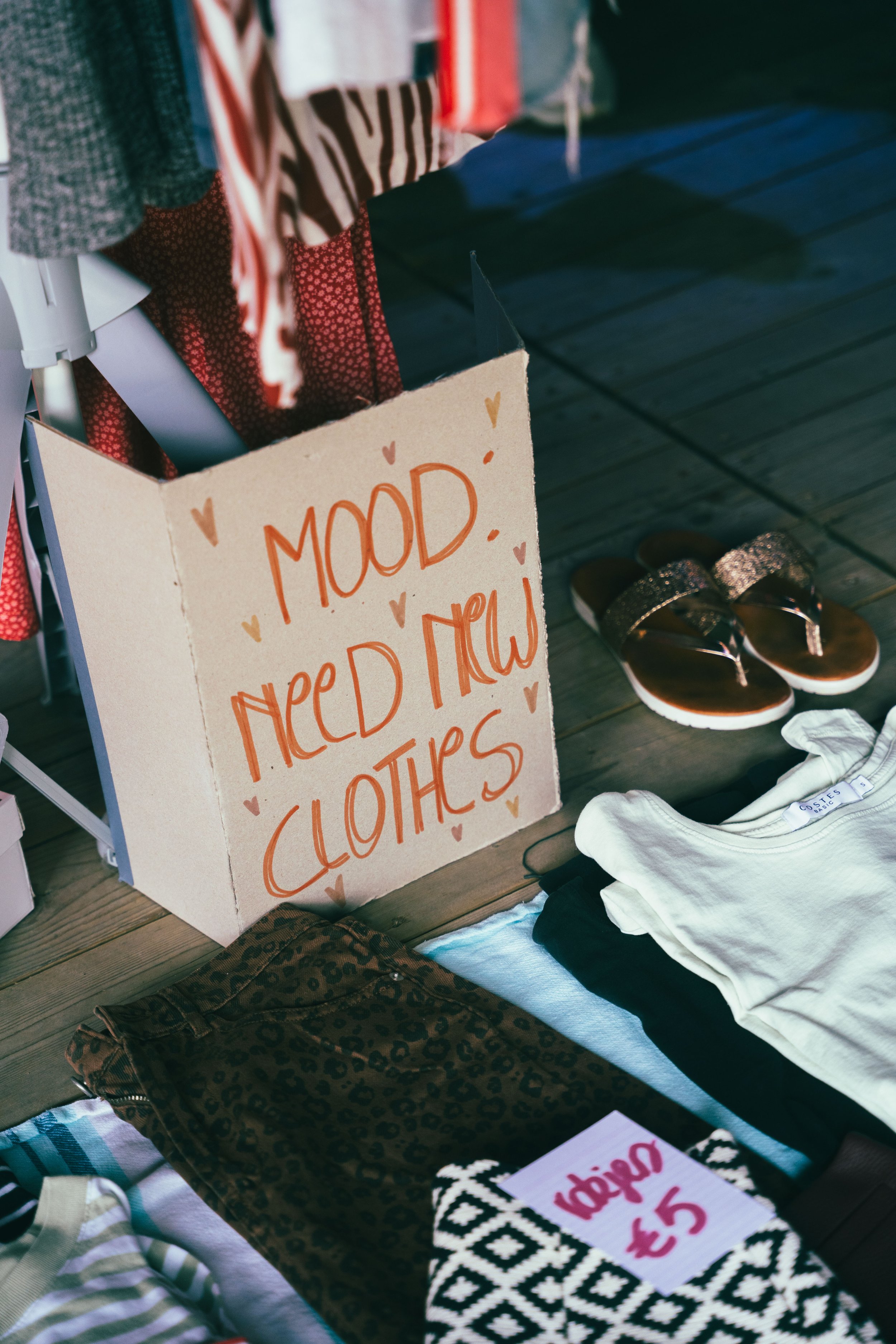 VEELTEVEEL CLOSET SALE GENT (c) TONE VERSWIJVEL-1-52.jpg