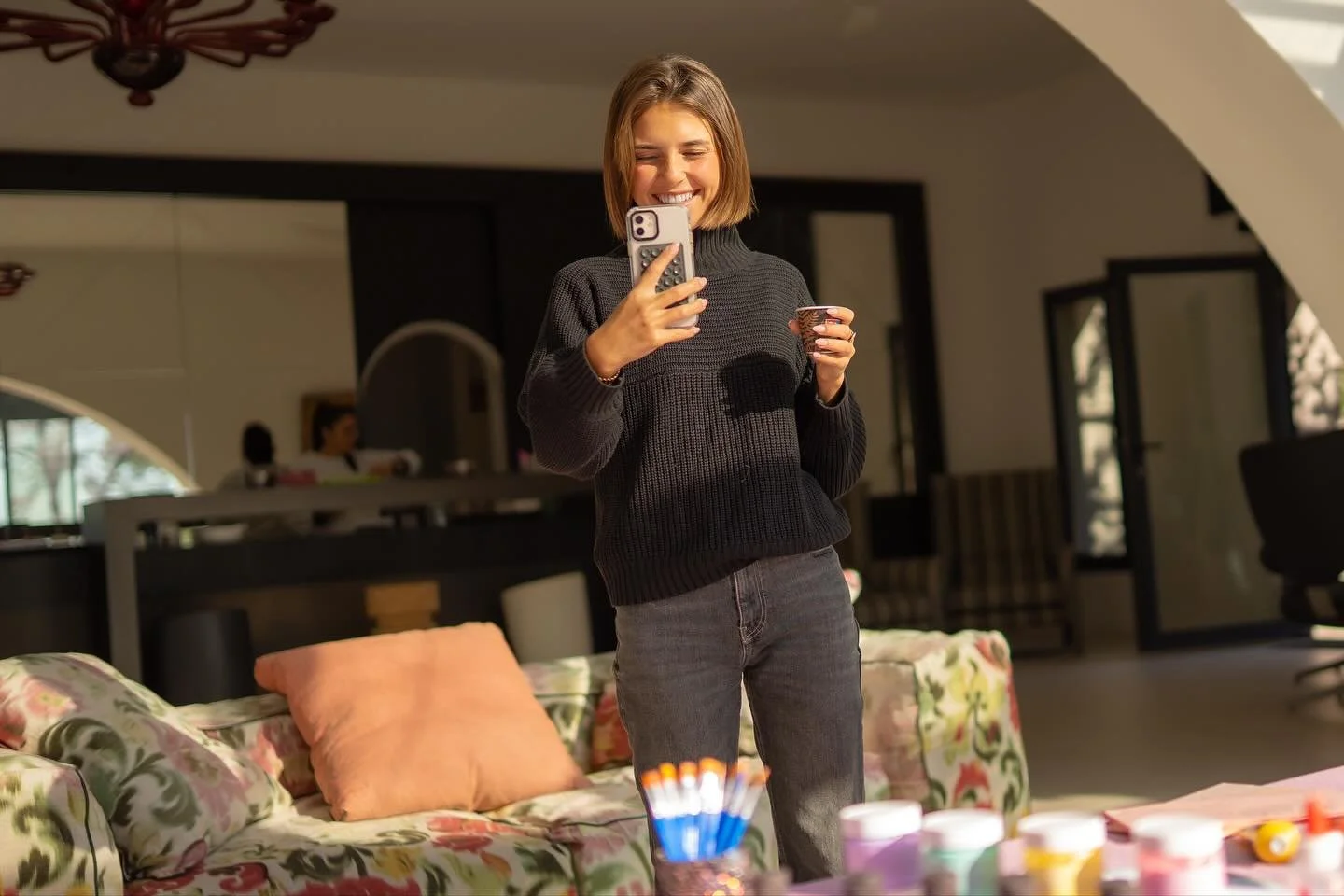 Le ma&icirc;tre mot de l&rsquo;&eacute;v&egrave;nementiel = POLYVALENCE ( on m&rsquo;appelle le couteau suisse 😁)

Ces photos spontan&eacute;es sont prises par @elementair_photographie 📸

1- un cade pour commencer 
2- assistante maquillage pour une