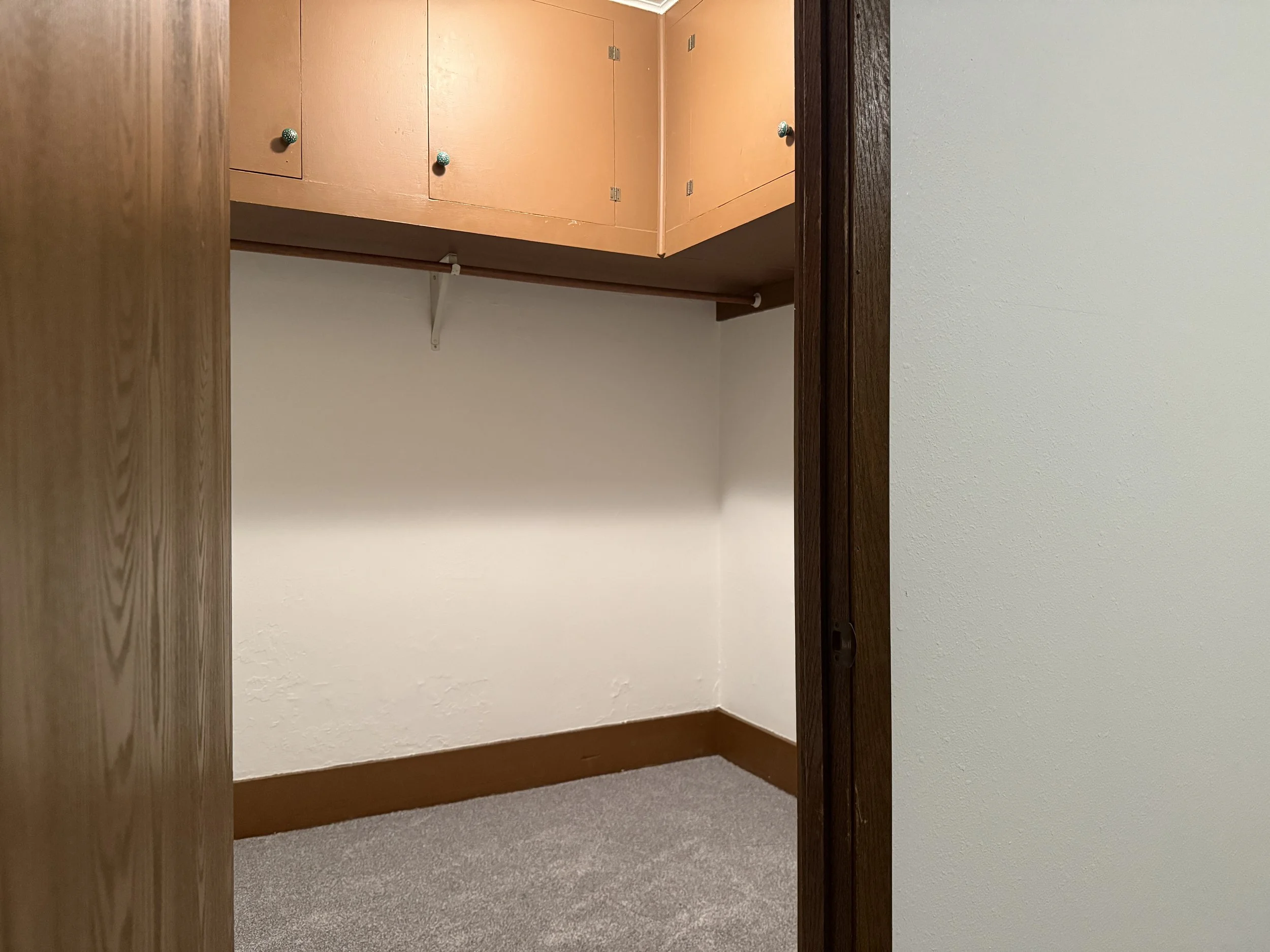 Bedroom 1 Walk-in-Closet