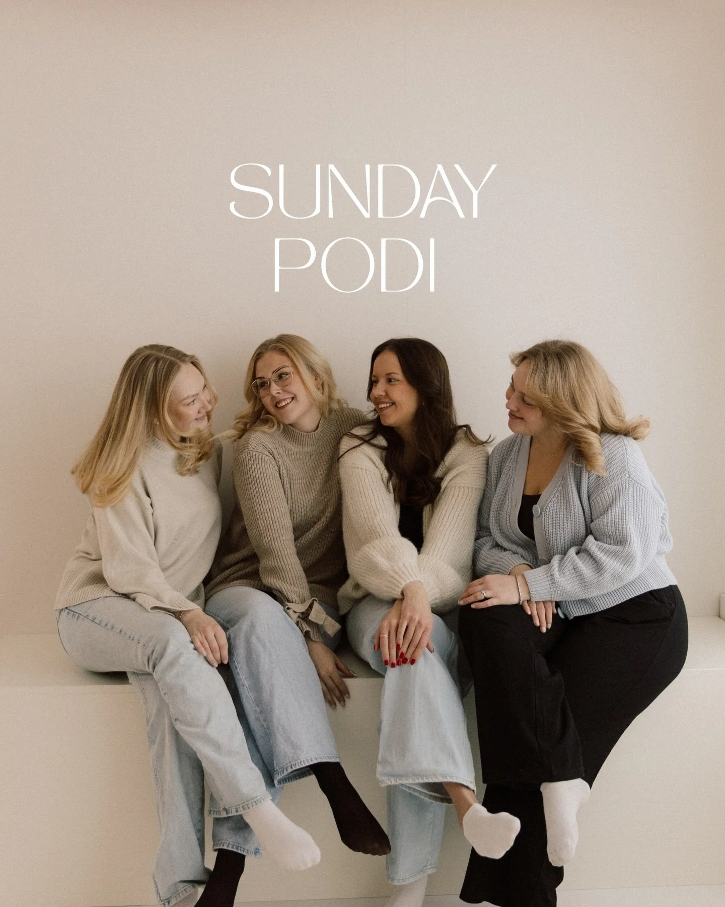 Kev&auml;&auml;n 26 -projekti: oma podcast 🎧🎙️😮&zwj;💨

Meid&auml;n Sunday Podin ekan kauden vika jakso on nyt ulkona -mit&auml; fiiliksi&auml; t&auml;&auml; projekti her&auml;tti mussa?💭

Podcastin tekeminen on tottakai j&auml;nnitt&auml;v&auml;