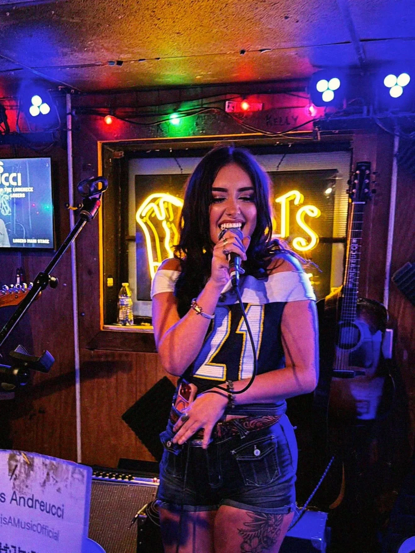 Live Music with Ana Barnes