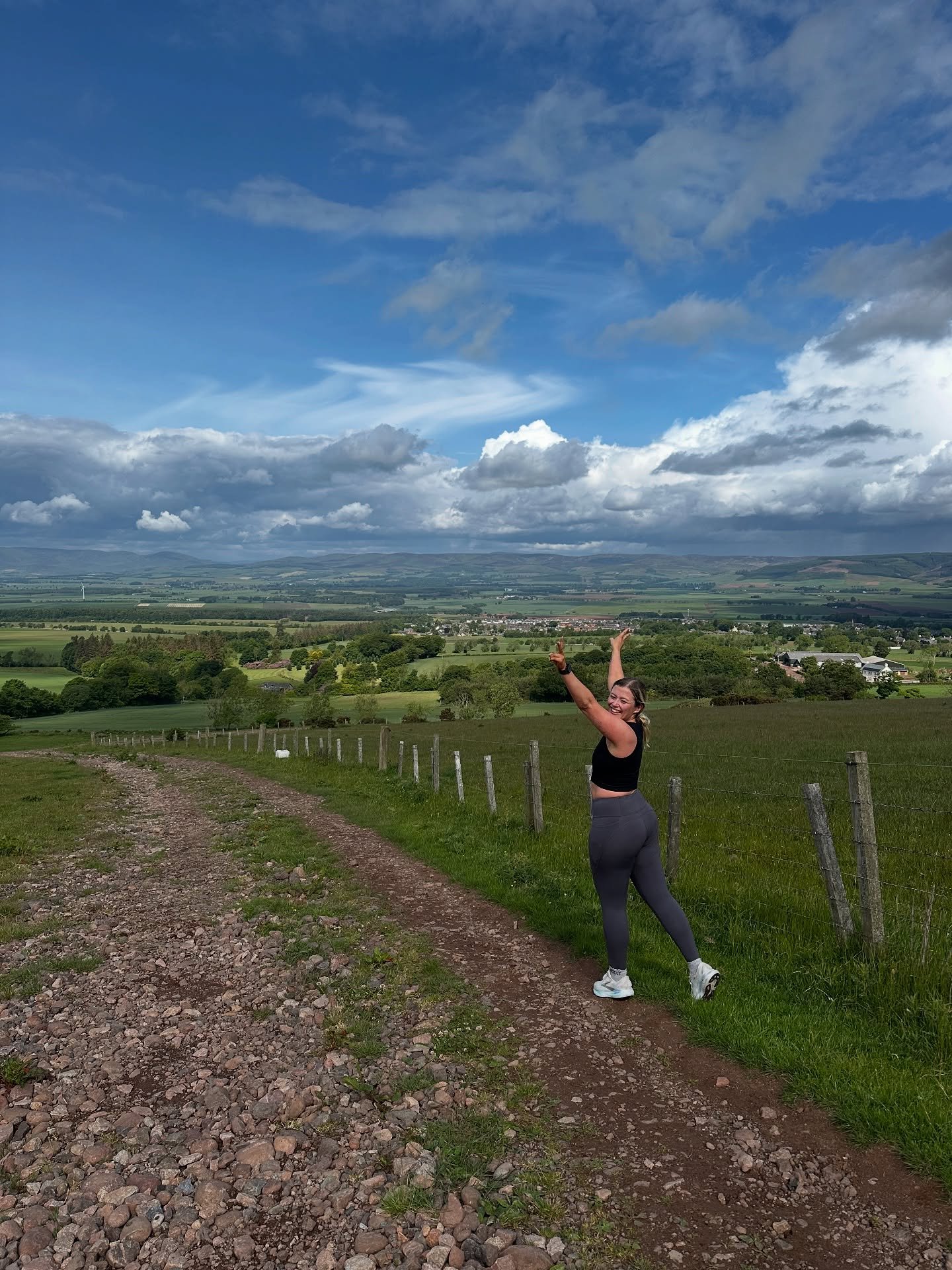 June you cutie β¨π
New years res 6 months ago was to say yes more to events and friends π as a freelancer it’s too easy to get carried away working through the summer but this year I’m loving how much I’m socialising and seeing ma