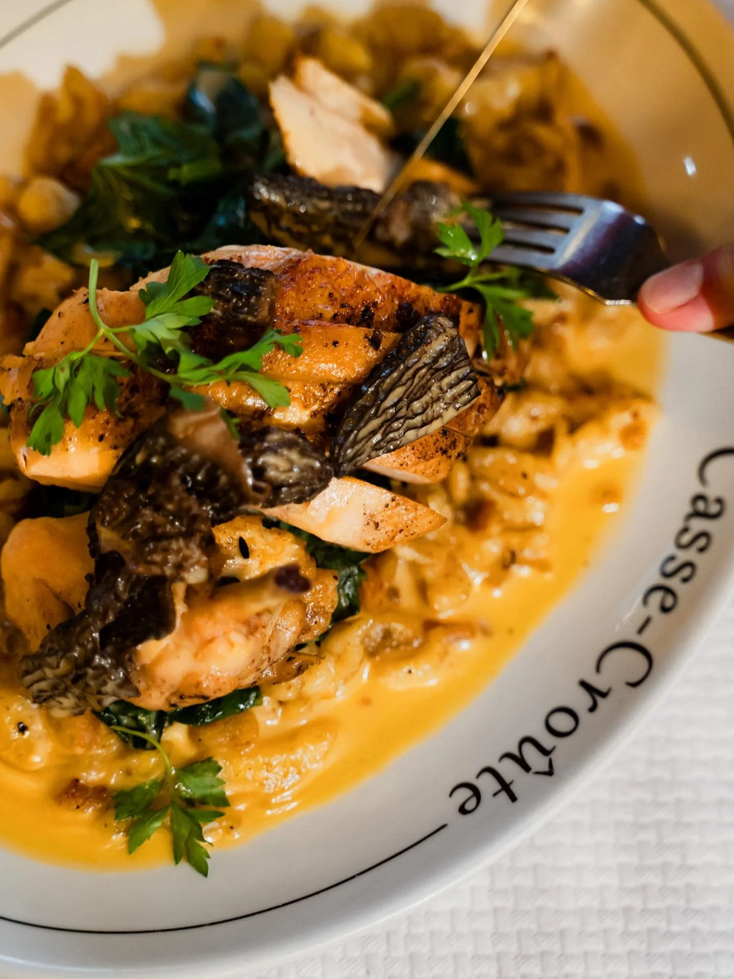 Every dish is a journey to France 🇫🇷. With our ever-changing daily menu, there&rsquo;s always something new to fall in love with. Reserve your table now: 020 7407 2140 

#cassecroute #bermondsey #frenchfood #frenchcuisine #londonfood