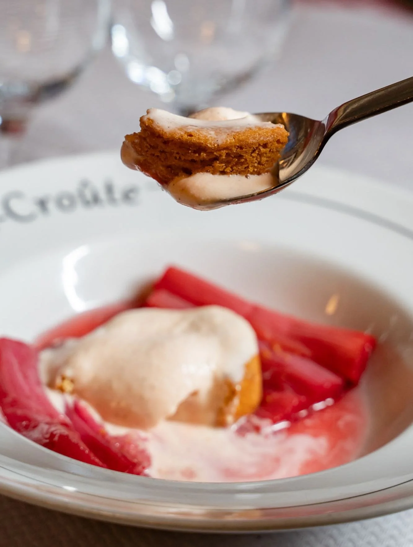 Rhubarbe poche&eacute; sabl&eacute; on the menu this week 🍦✨

#rhubarbe #cassecroute #bermondsey #dessert #frenchrestaurant