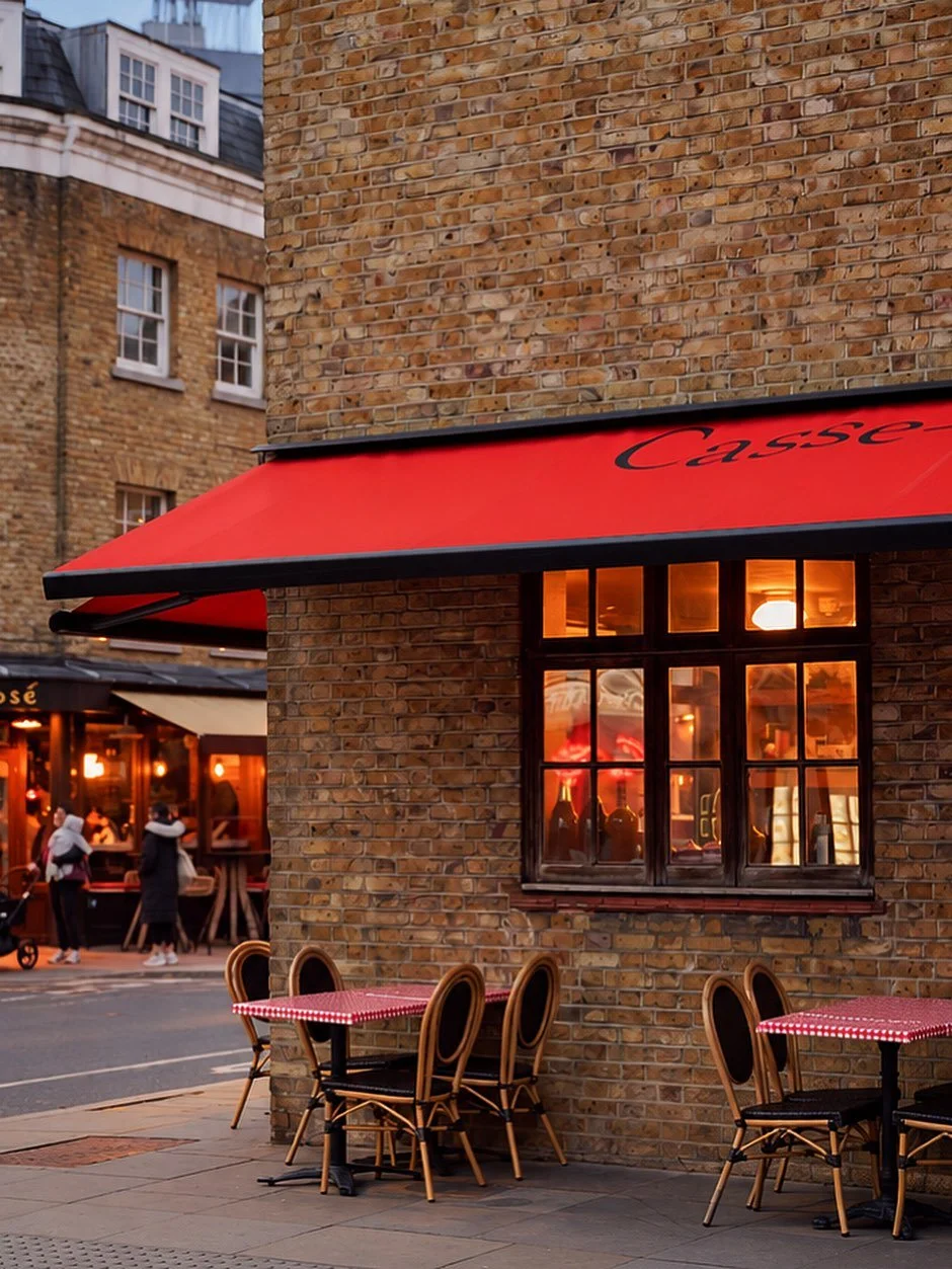 The glow of Autumn on Bermondsey St. ✨📍

#bermondseystreet #autumn #cassecroute #londonrestaurant #londoncity
