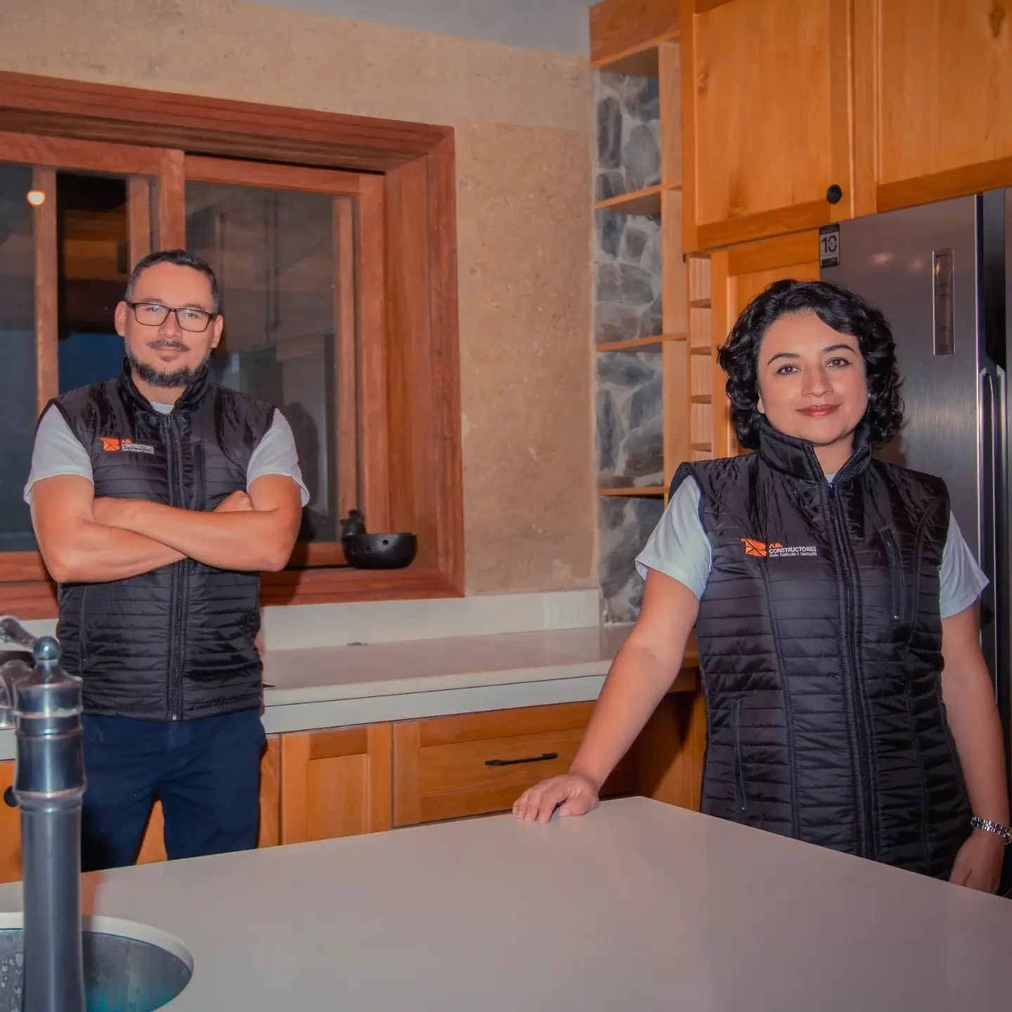 🌱Today, we introduce ourselves. We are Martha and Santiago, and we specialize in creating unique homes for international clients in Ecuador. Our focus is on designing and building residences that harmoniously blend with the country&rsquo;s natural s