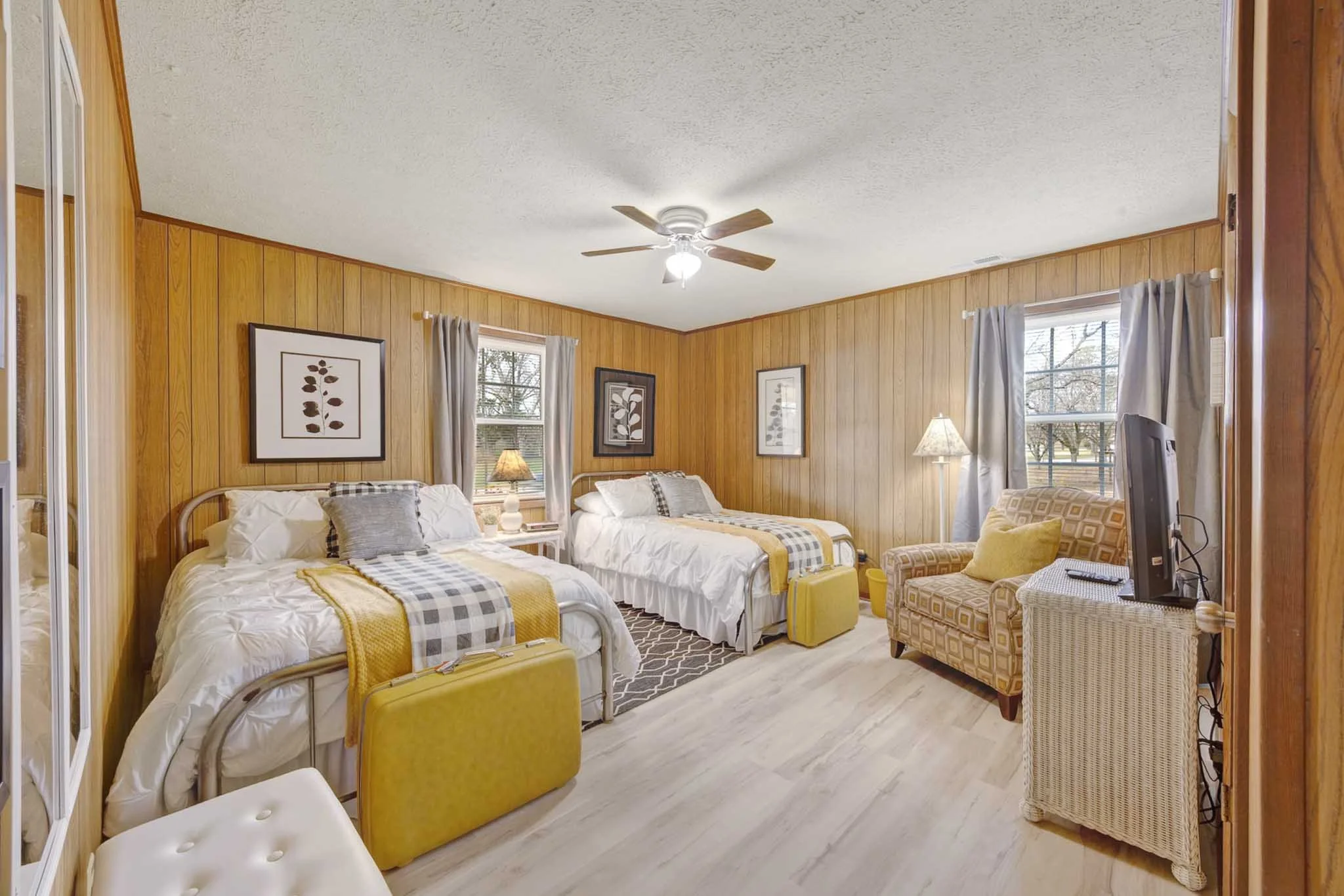 Photos of Real Estate 