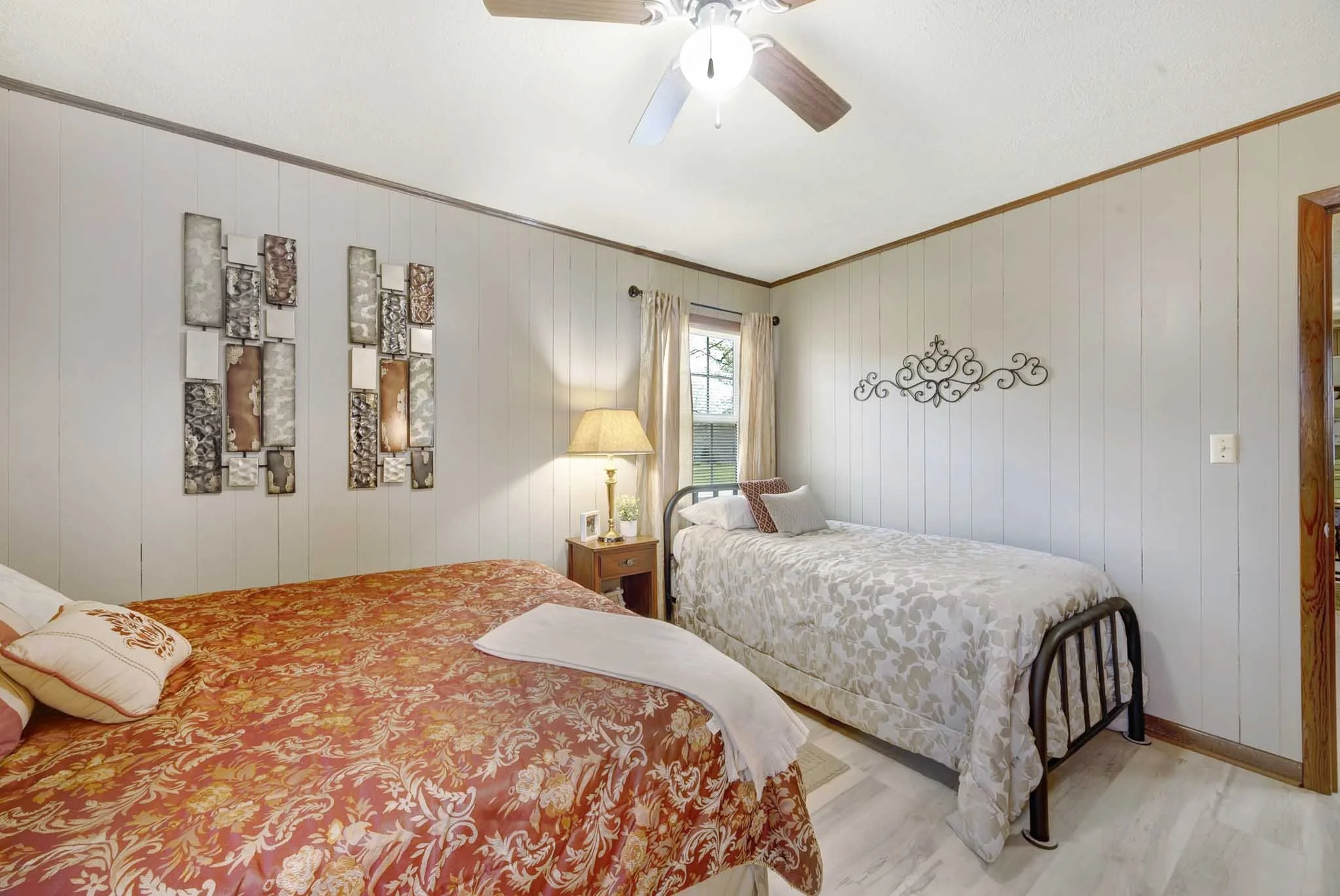 Bedroom photo photographer 