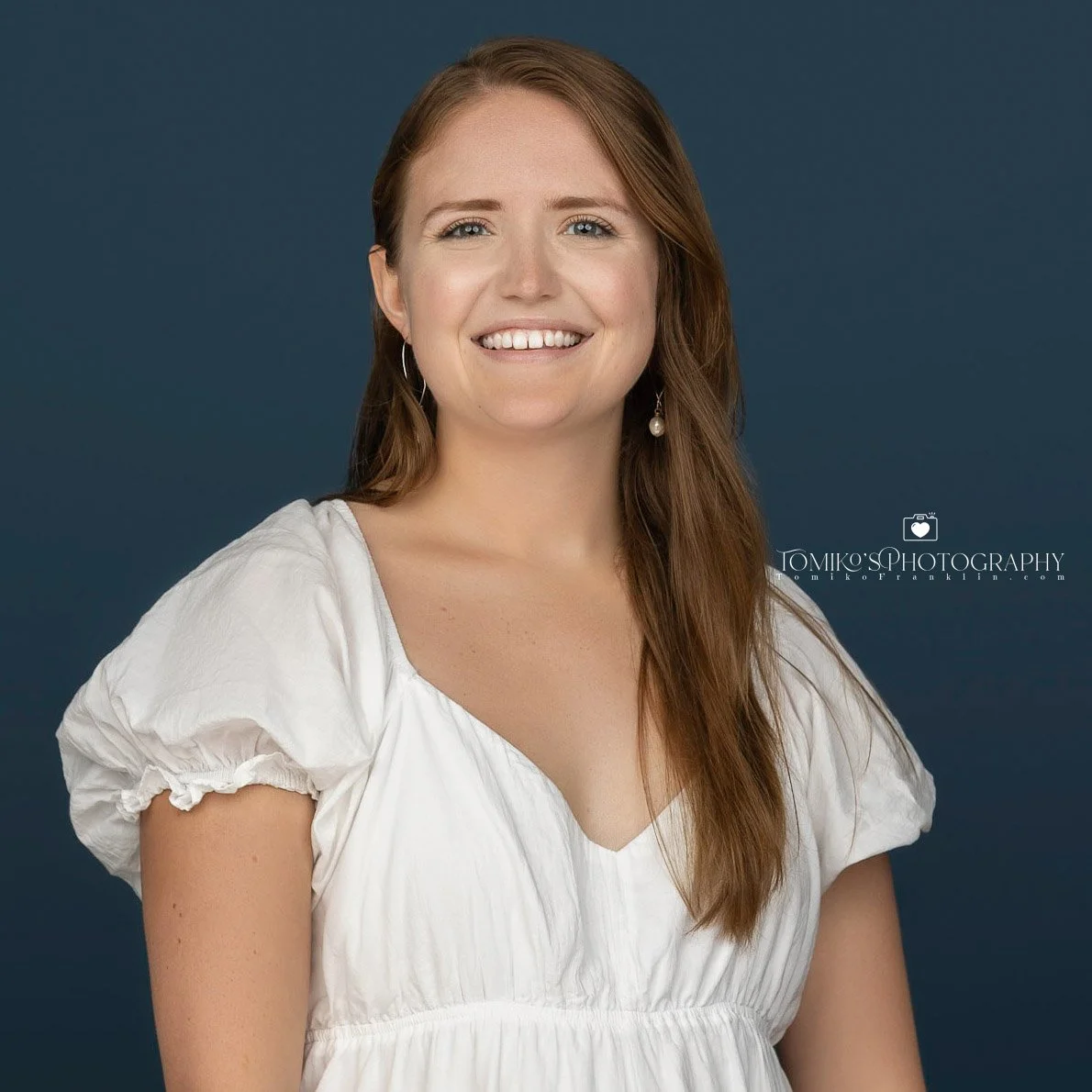 Elegant professional headshot of a realtor in Alabama