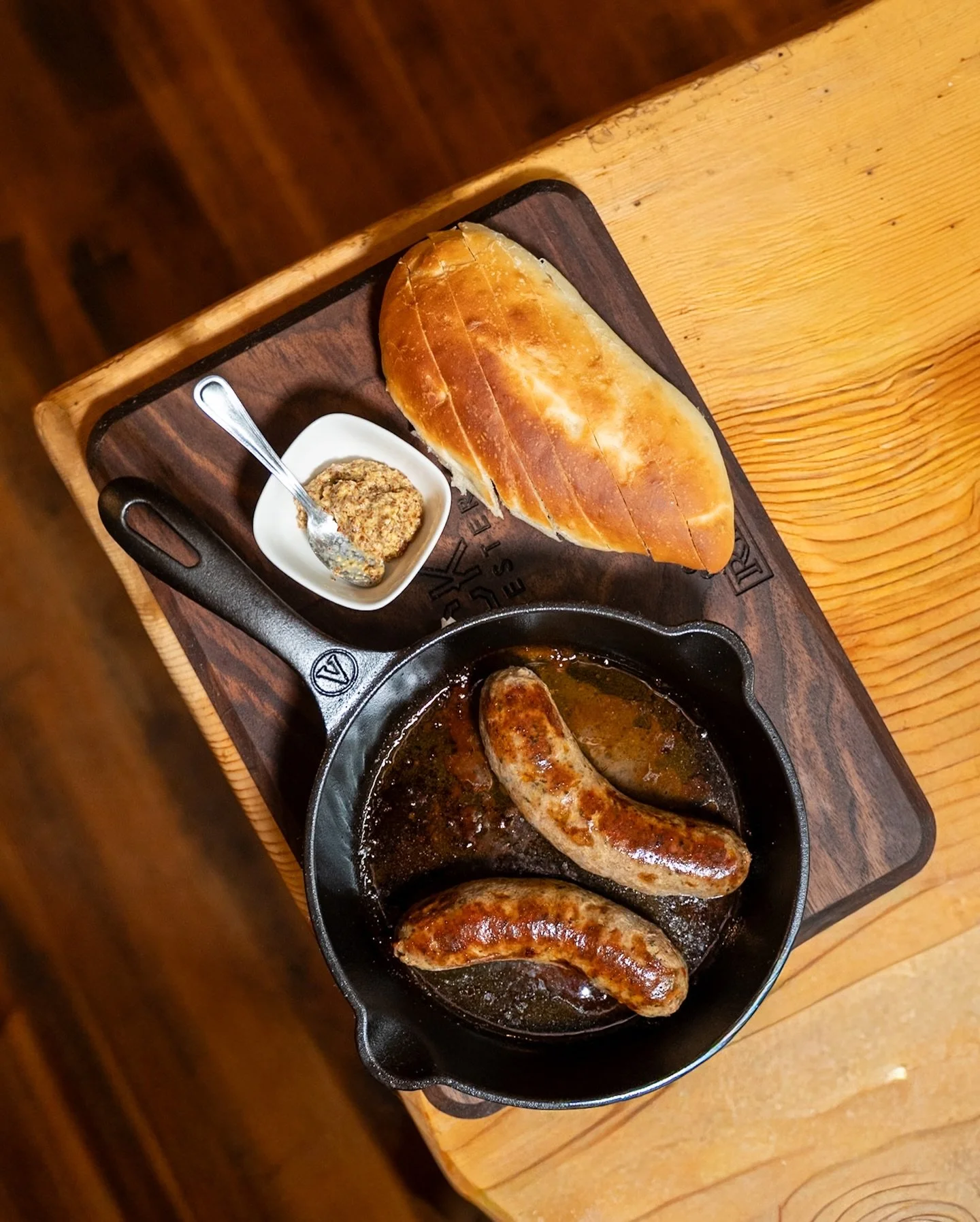 While we launched our specials from Greece on Thursday (check out our last post) we don&rsquo;t want you to forget about our standard menu, with faves like our house made sausages,  baked three-cheese ziti, muffuletta or our classic rigatoni 😮&zwj;?