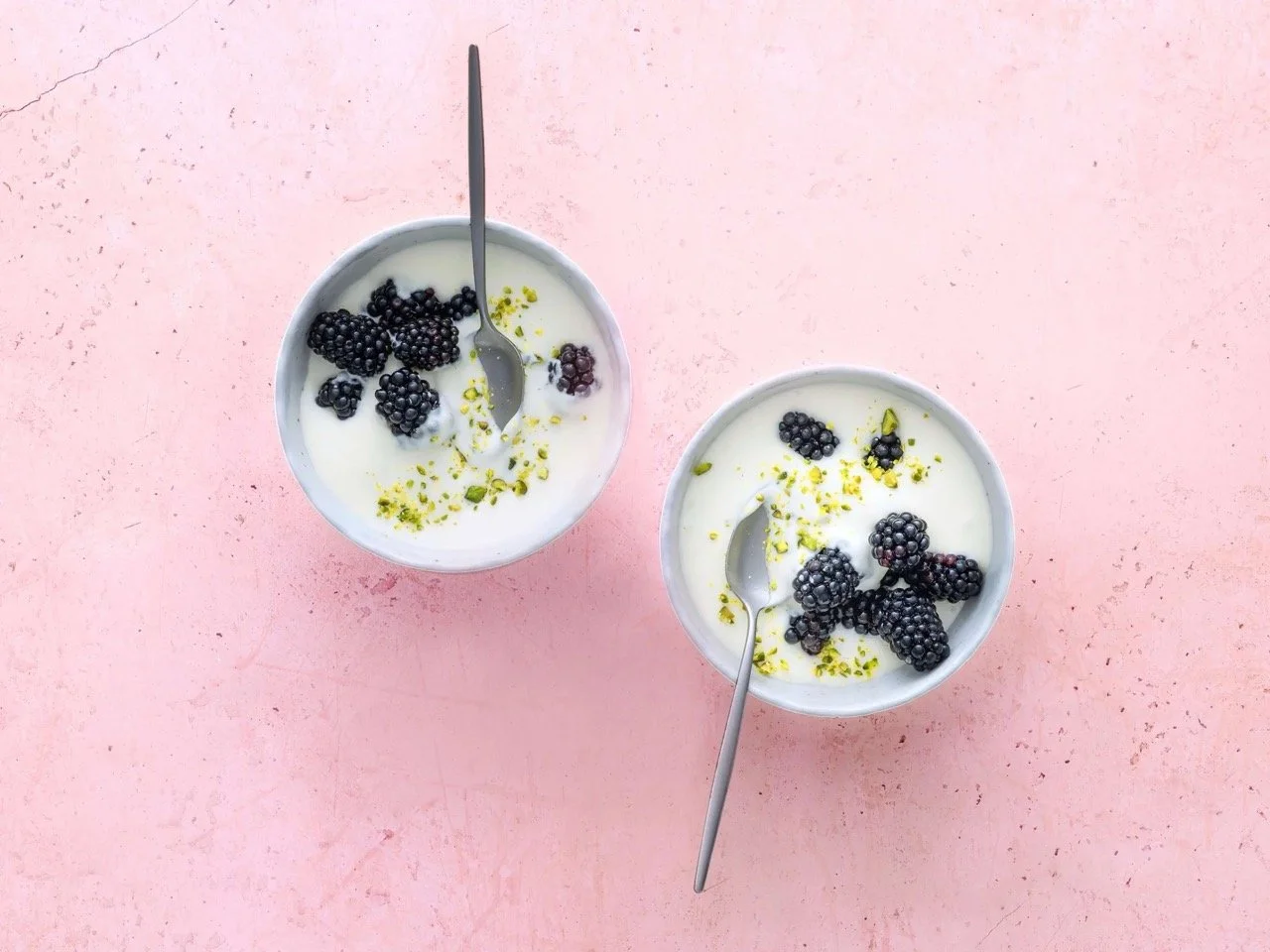 weisse-schokoladen-brombeer-creme-0-4-3 Large.jpeg