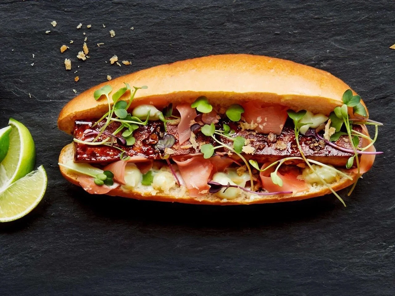 vegi-hotdog-mit-raeuchertofu-0-4-3 Large.jpeg