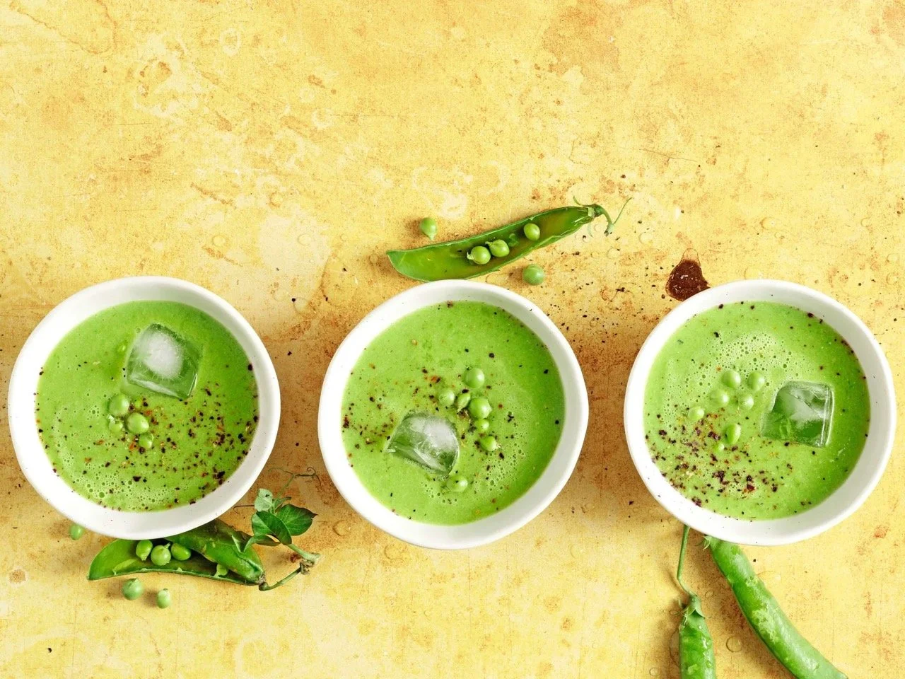 erbsen-gazpacho-0-4-3 Large.jpeg