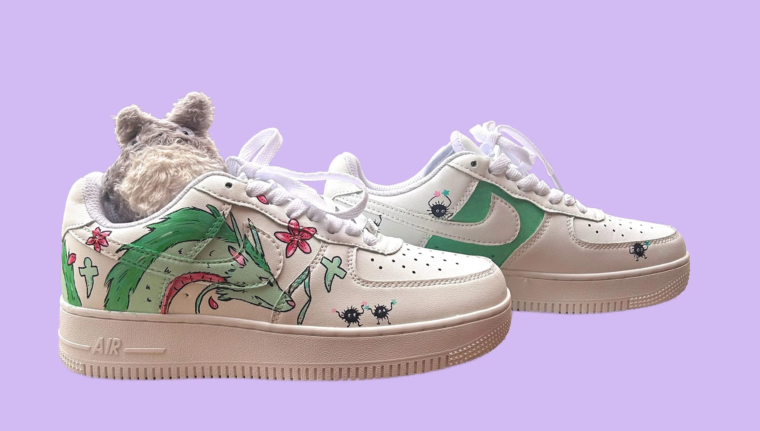 Zapatillas de piel personalizadas, pintadas a mano inspiradas en El Viaje de Chihiro