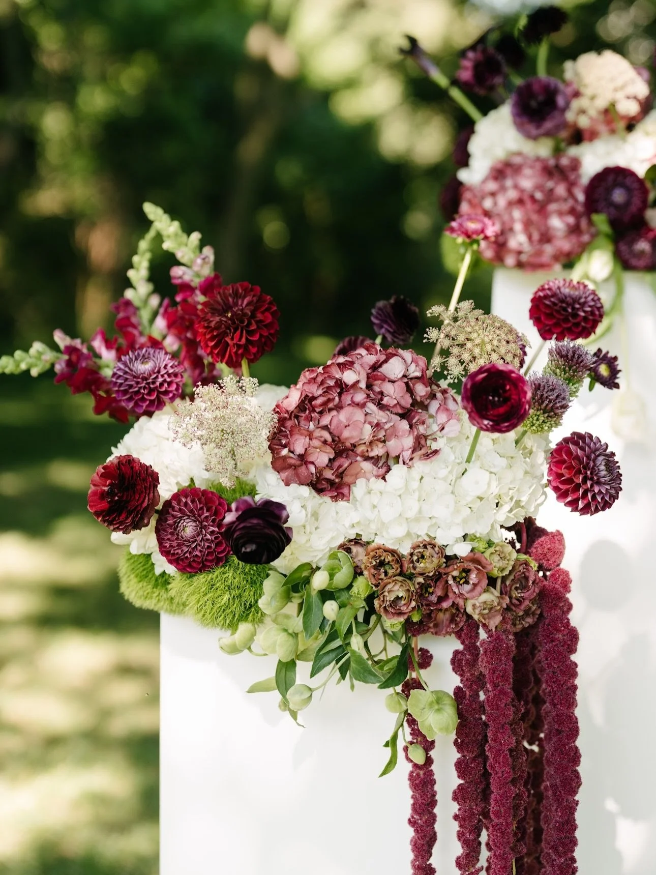 The ceremony altar of your dreams 💐

Planner &amp; Design - @silkyi.events 
Florals - @flurishstudio
Photographer - @mangostudios 
Make Up &amp; Hair - @windy.chiu
Ceremony Dress - @chic.bridals 
Officiant - @cathydavisofficiant
Venue - @kurtzorchar