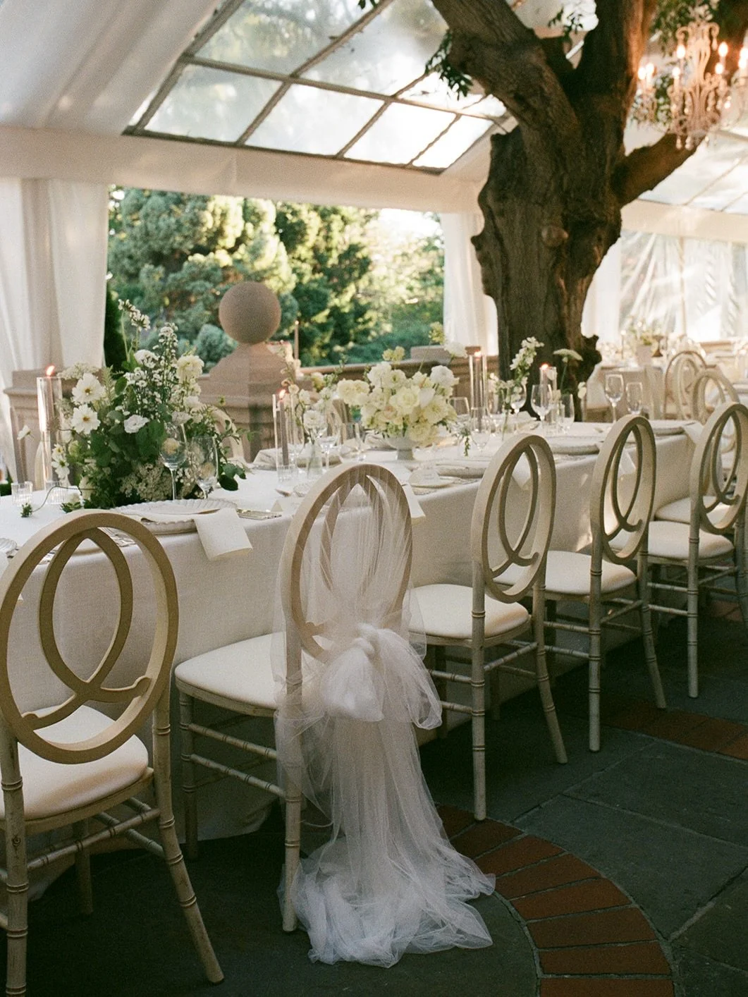 The day N&amp;R said &lsquo;I Do&rsquo; at the Graydon Hall Manor 💍

Planner: @silkyi.events
Photographer: @kaelaleoneweddings
Florist: @philiaflora
Make-Up: @jeigebeauty
Hair: @hairbycourtfads
Venue: @graydonhallmanor

#weddingplanner #europeanwedd