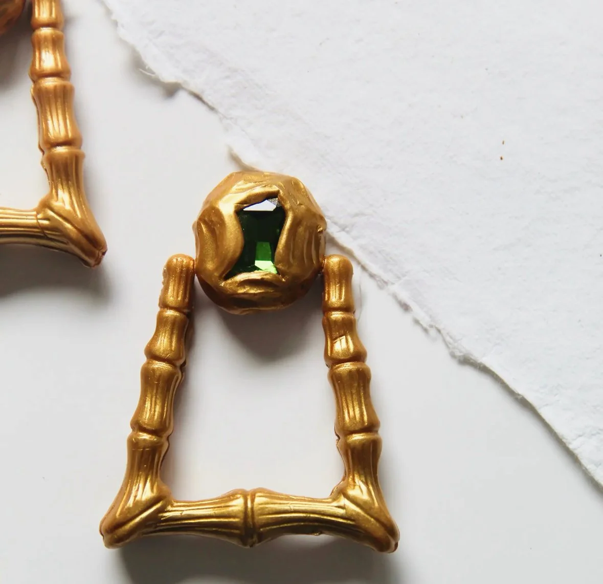 QUEENDOM EARRINGS