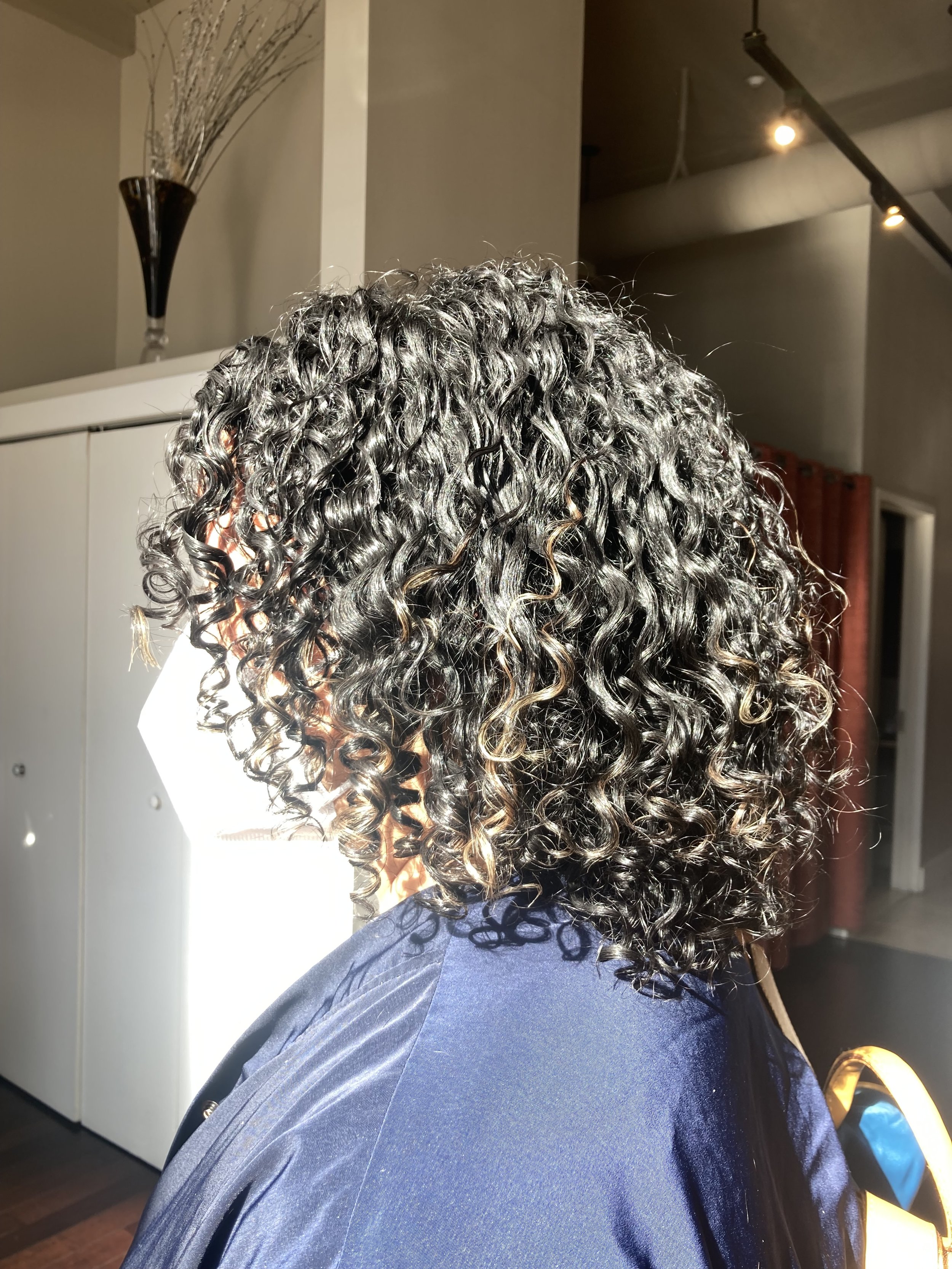 medium curly.jpg