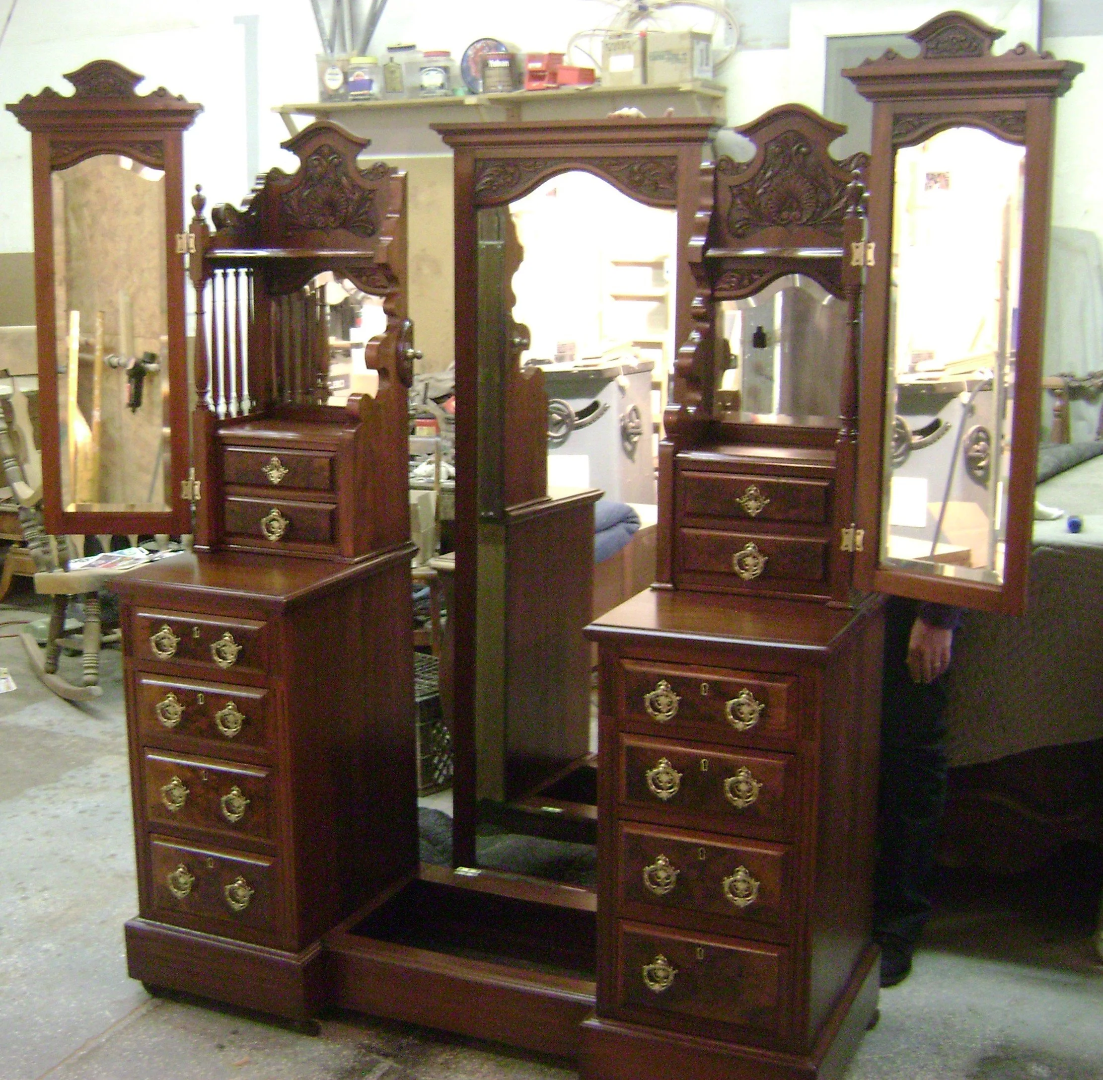 kneeling vanity after (2).JPG