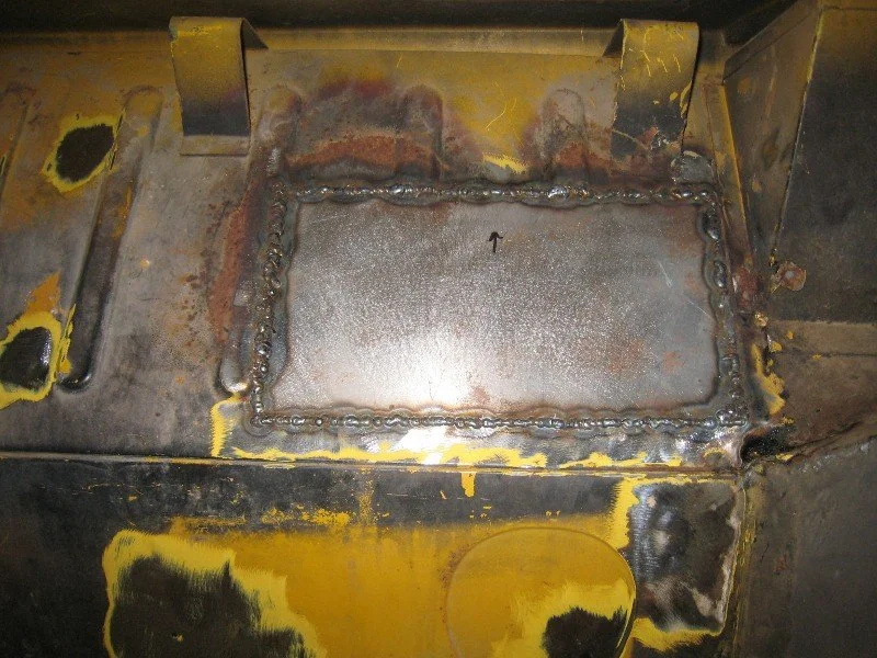 043_under_dash_2_800x600_.jpg