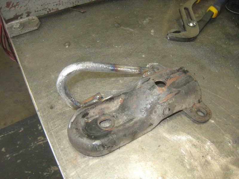 304_tow_hooks_5_.jpg