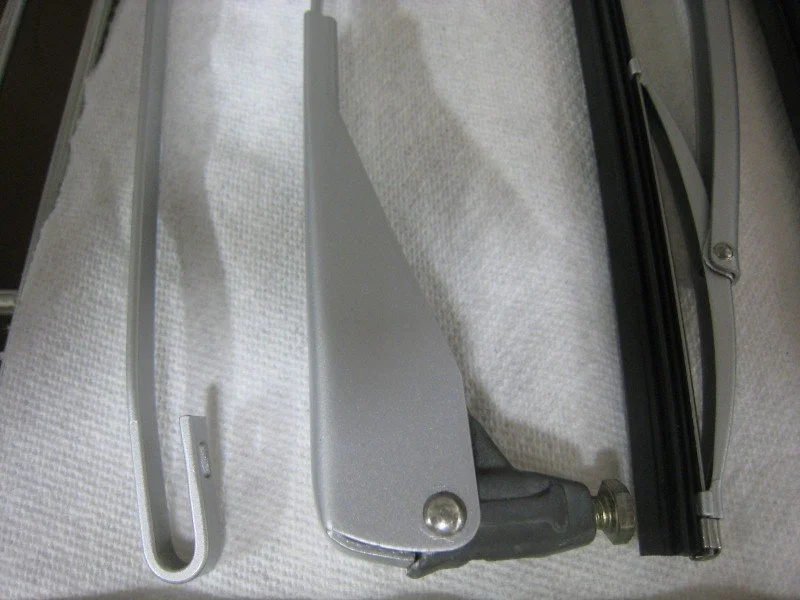 505_wiper_chrome_rivets_7_.jpg