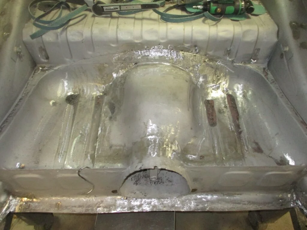 377_inside_body_23_.jpg