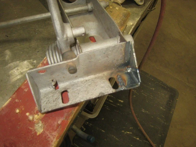 202_pedal_assembly_6_.jpg