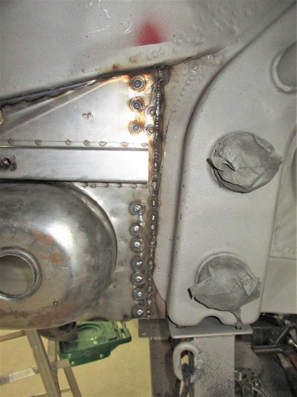 580_battery_box_2__18.jpg