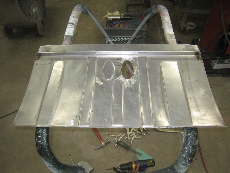 199_under_dash_8_.jpg