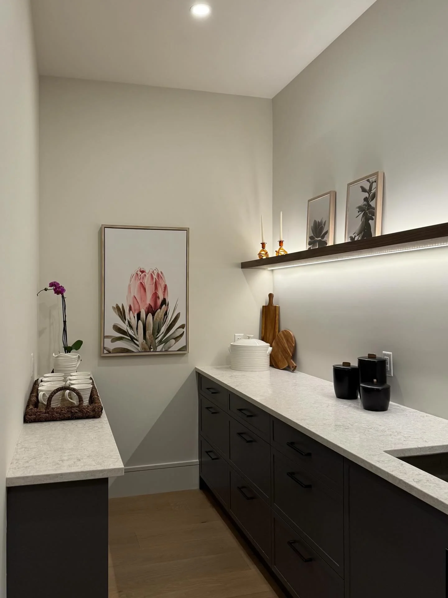The hidden kitchen, or working pantry is one of our favourite features in this latest project. We love that it allows you to prep and host seamlessly without rushing to hide the mess.