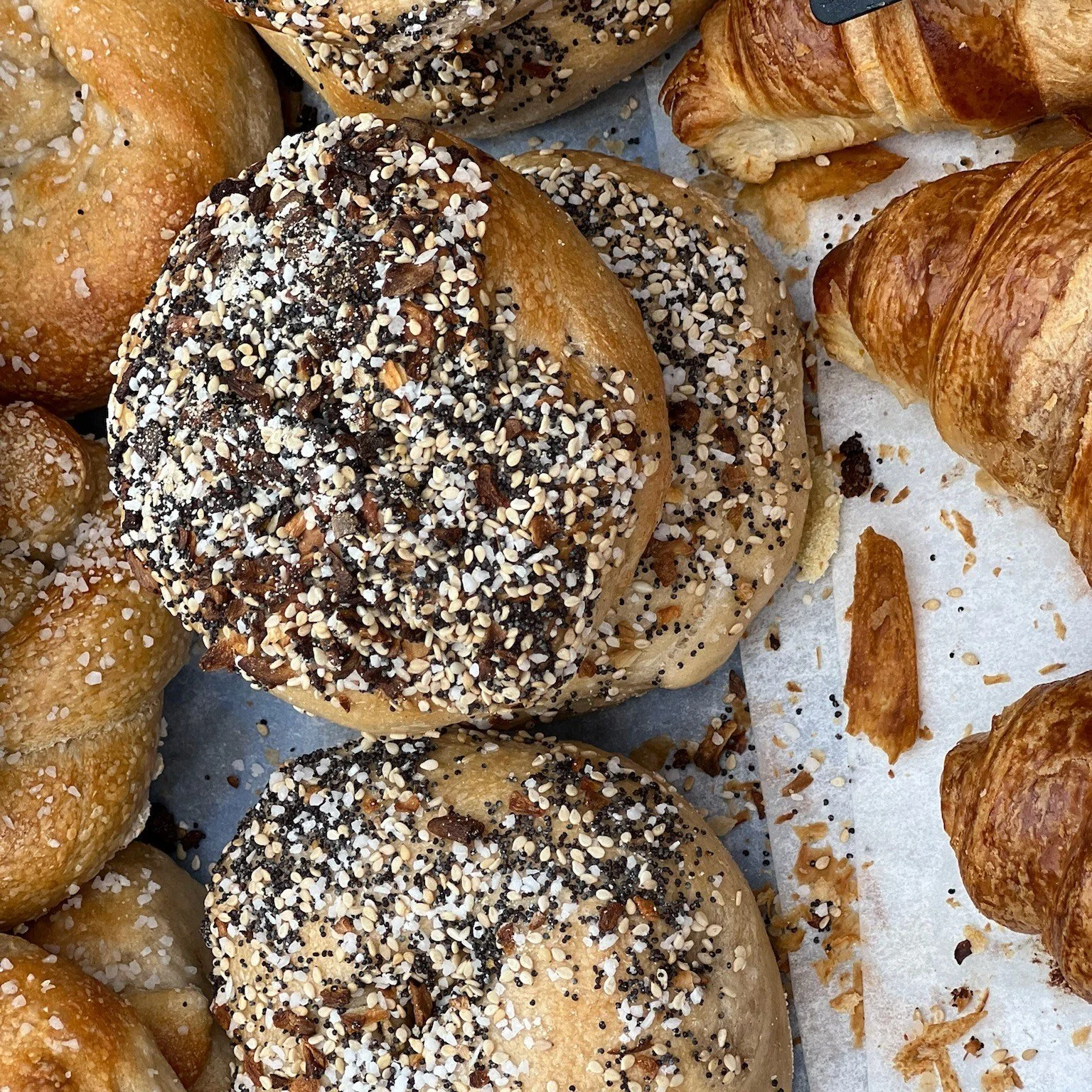 Come stop by All You Knead and pick up your Saturday morning breakfast! She has lots of bagels and breads and pastries, perfect is you're looking for sweet or savory treats! @allyoukneadbeacon 
.
.
.
 #csfarmmarket #coldspringfarmersmarket #farmersma