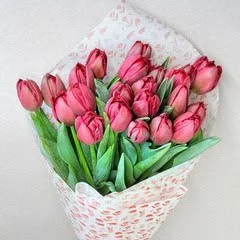 Everyone needs flowers on Valentine's Day! Six Dutchess has the perfect bouquets that will brighten anyone's day, whether that be a date, a friend, or even yourself! Make sure to pre-order them because they will go quick! HERE is the link to pre-orde