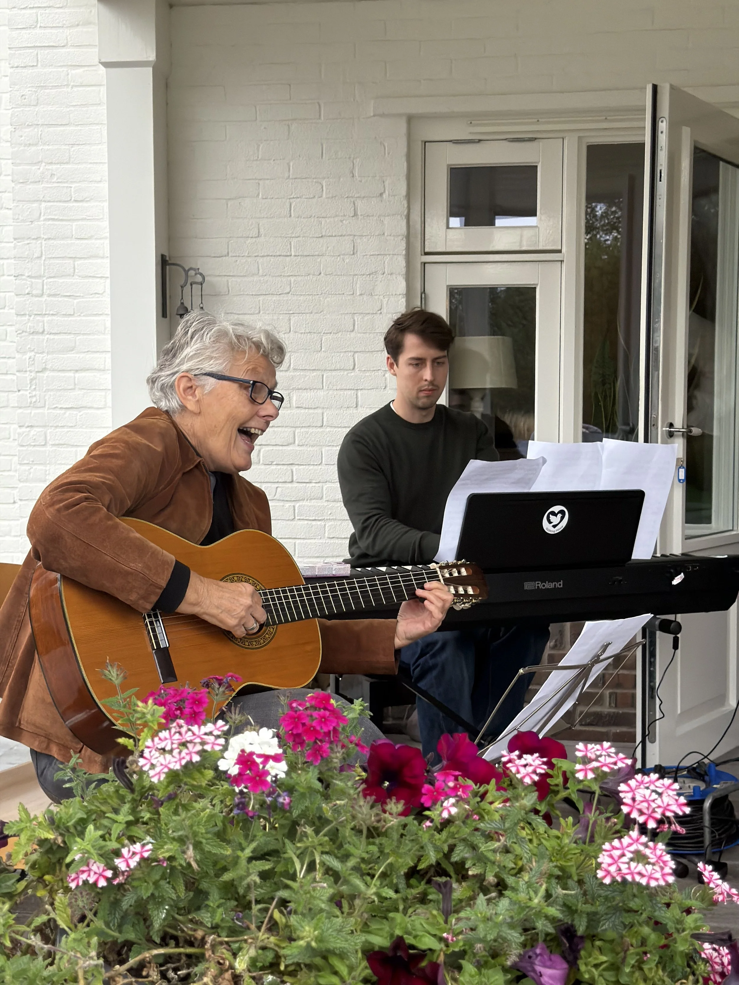 Instrumenten gedoneerd aan hospice