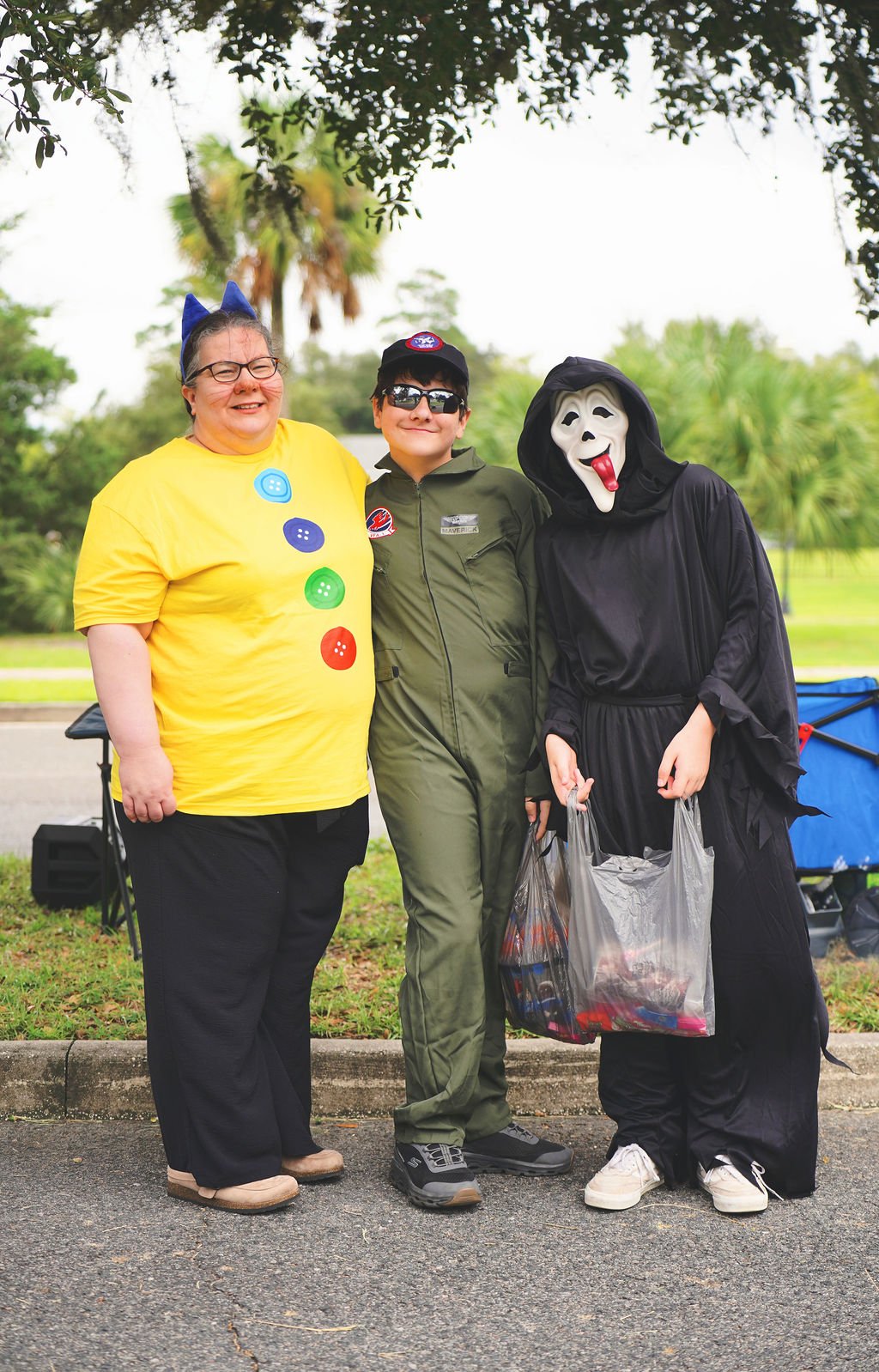 scarecrow-stroll2609913.jpg