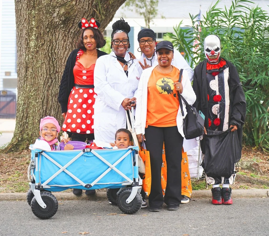 scarecrow-stroll2600348.jpg