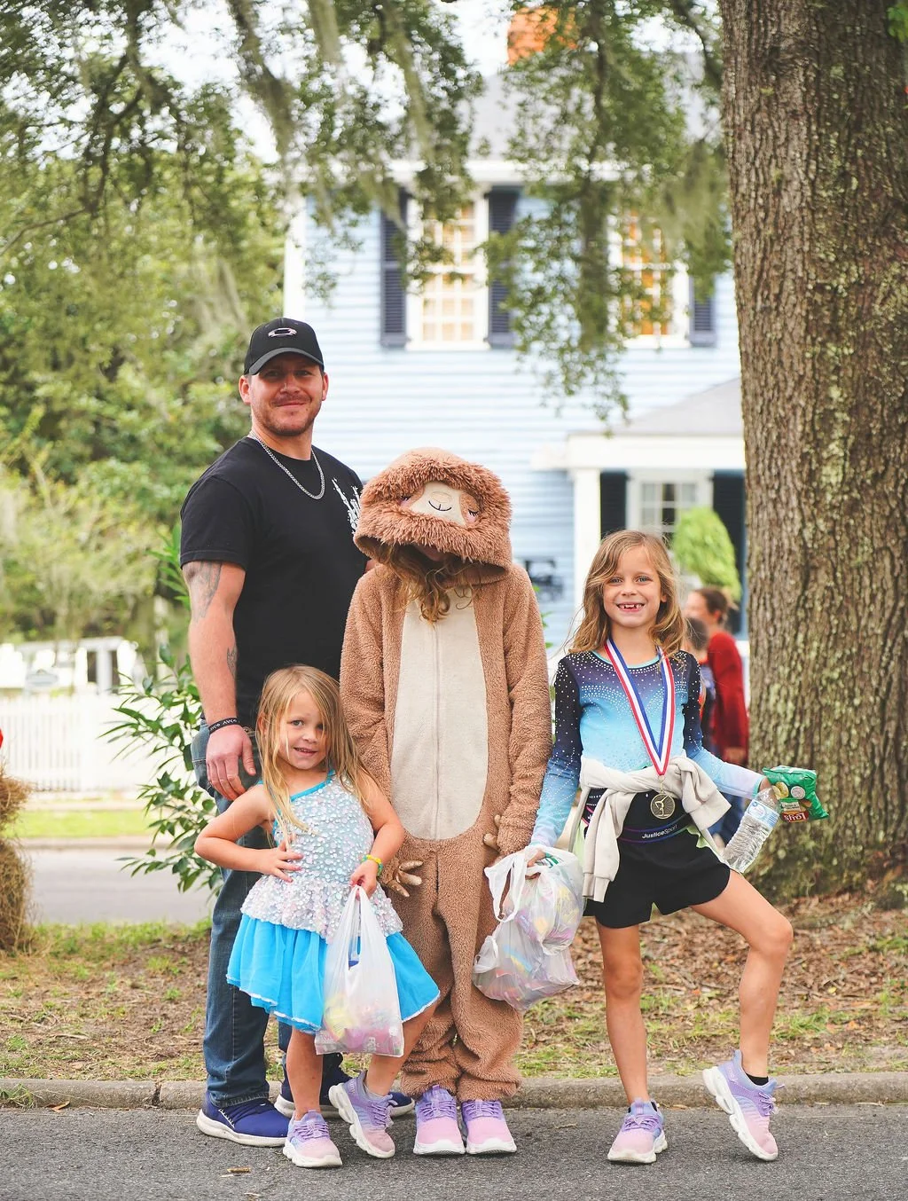 scarecrow-stroll2600332.jpg