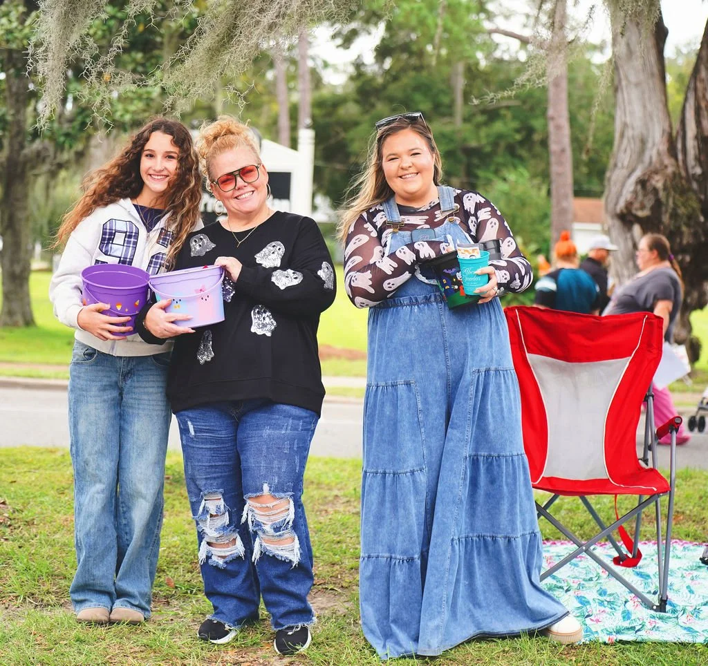 scarecrow-stroll2600229.jpg